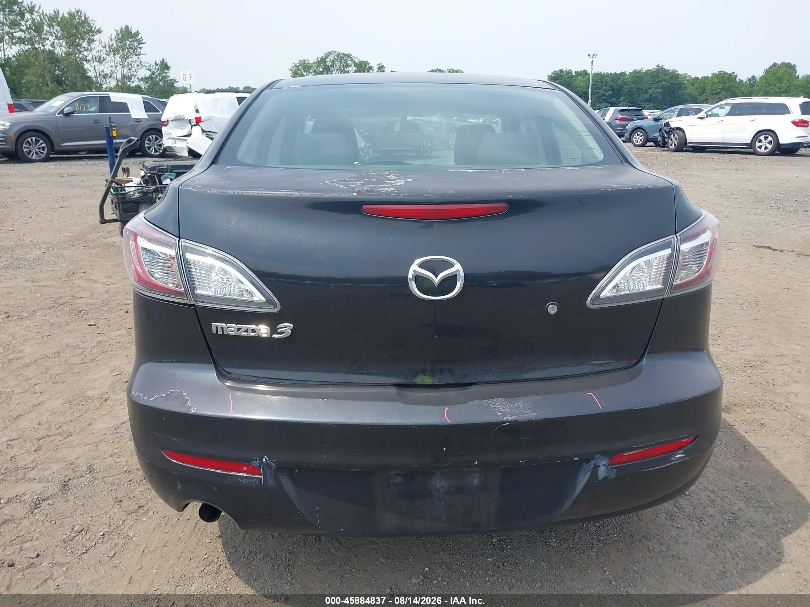 2013 Mazda Mazda3 I Sv Черный vin: JM1BL1TG8D1809292