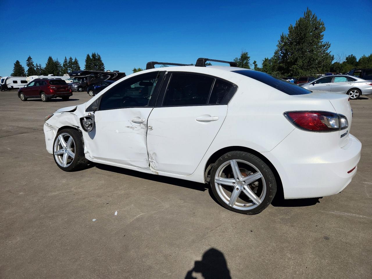 2013 Mazda 3 I Белый vin: JM1BL1TG9D1727944
