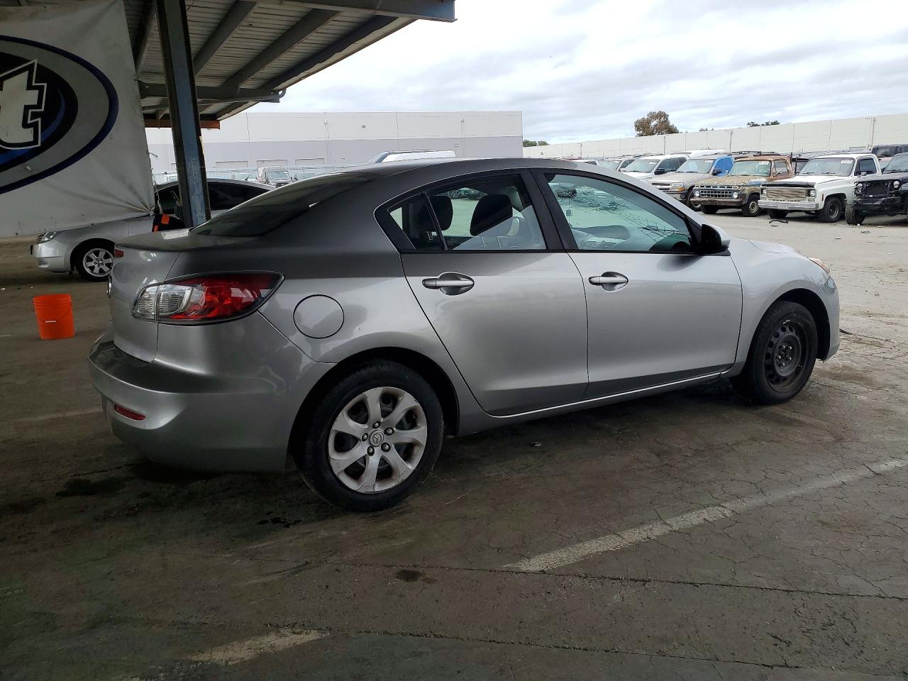 2013 Mazda 3 I Silver vin: JM1BL1TG9D1728642
