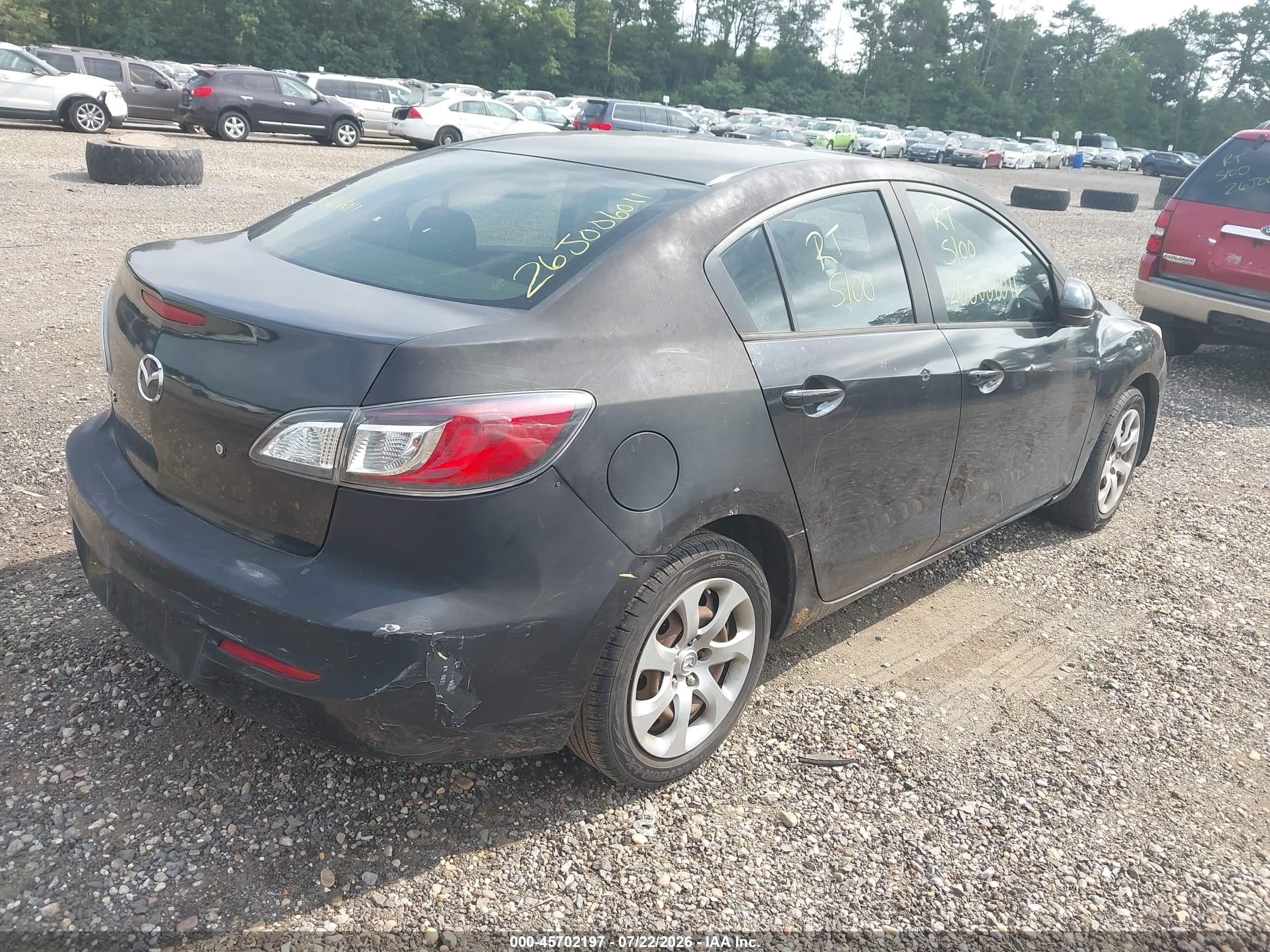 2013 Mazda Mazda3 I Sv Черный vin: JM1BL1TG9D1809947