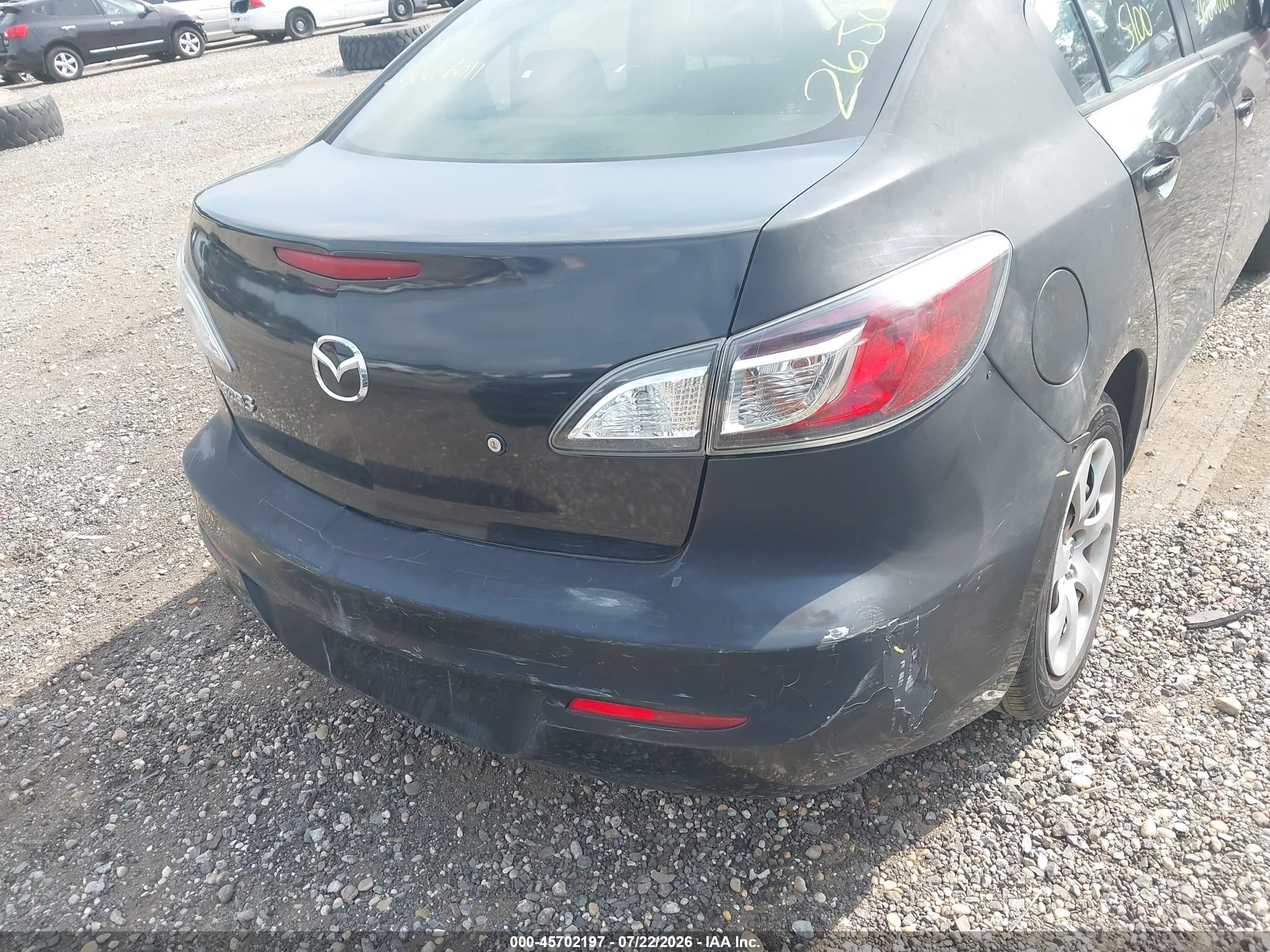 2013 Mazda Mazda3 I Sv Черный vin: JM1BL1TG9D1809947