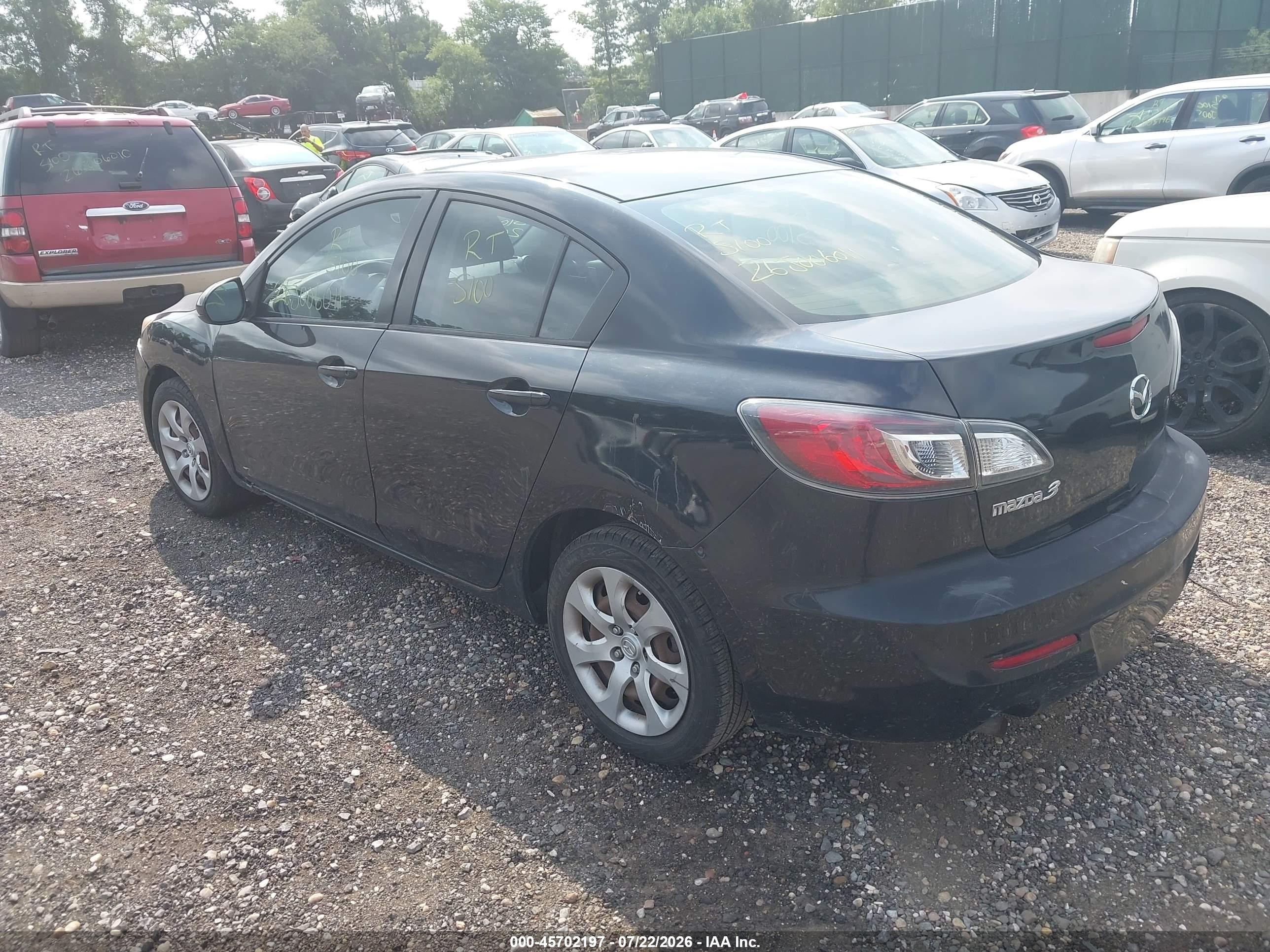 2013 Mazda Mazda3 I Sv Черный vin: JM1BL1TG9D1809947