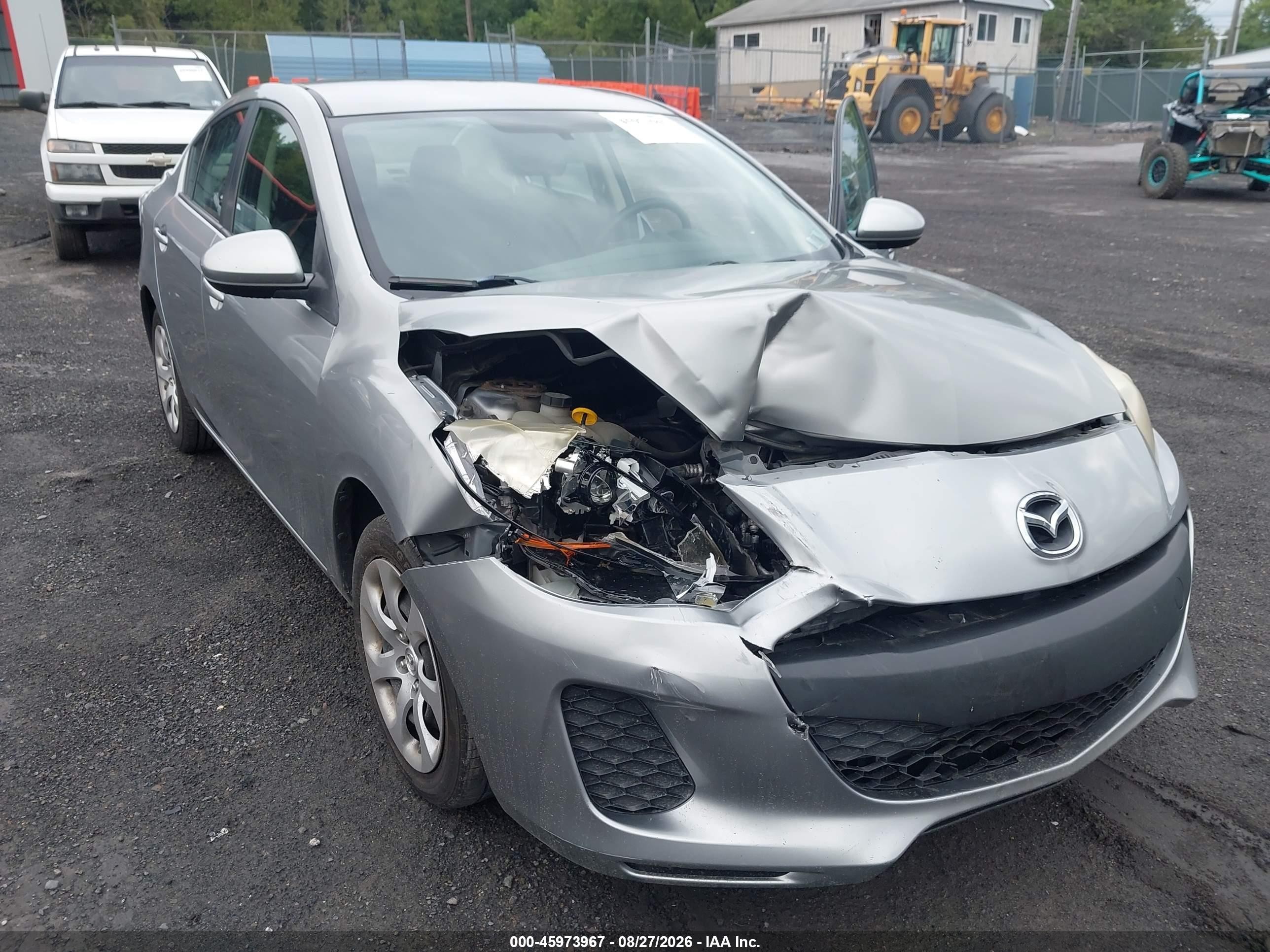 2013 Mazda Mazda3 I Sv Silver vin: JM1BL1TG9D1834332