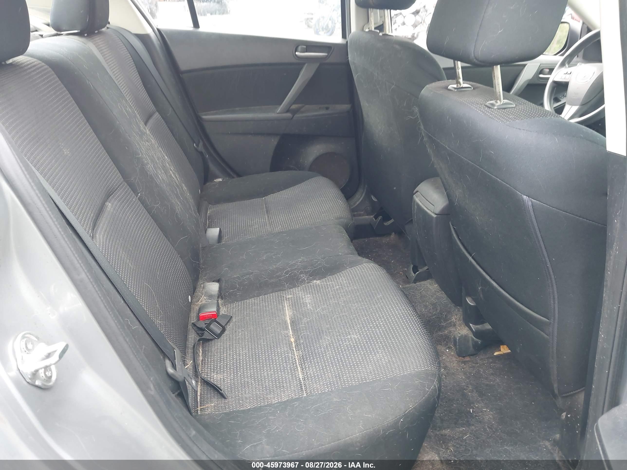 2013 Mazda Mazda3 I Sv Silver vin: JM1BL1TG9D1834332