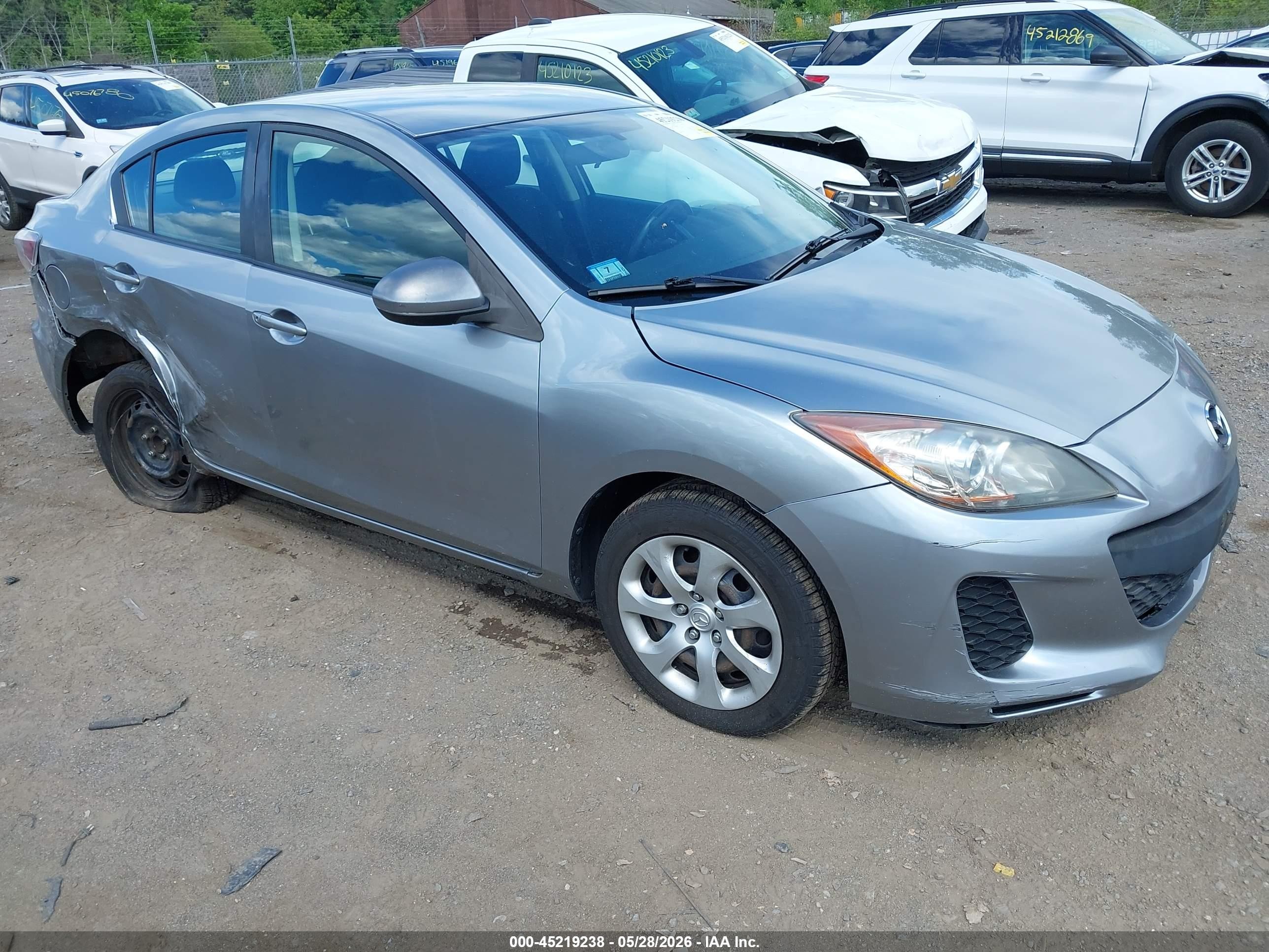 2013 Mazda Mazda3 I Sv Gray vin: JM1BL1TG9D1848893