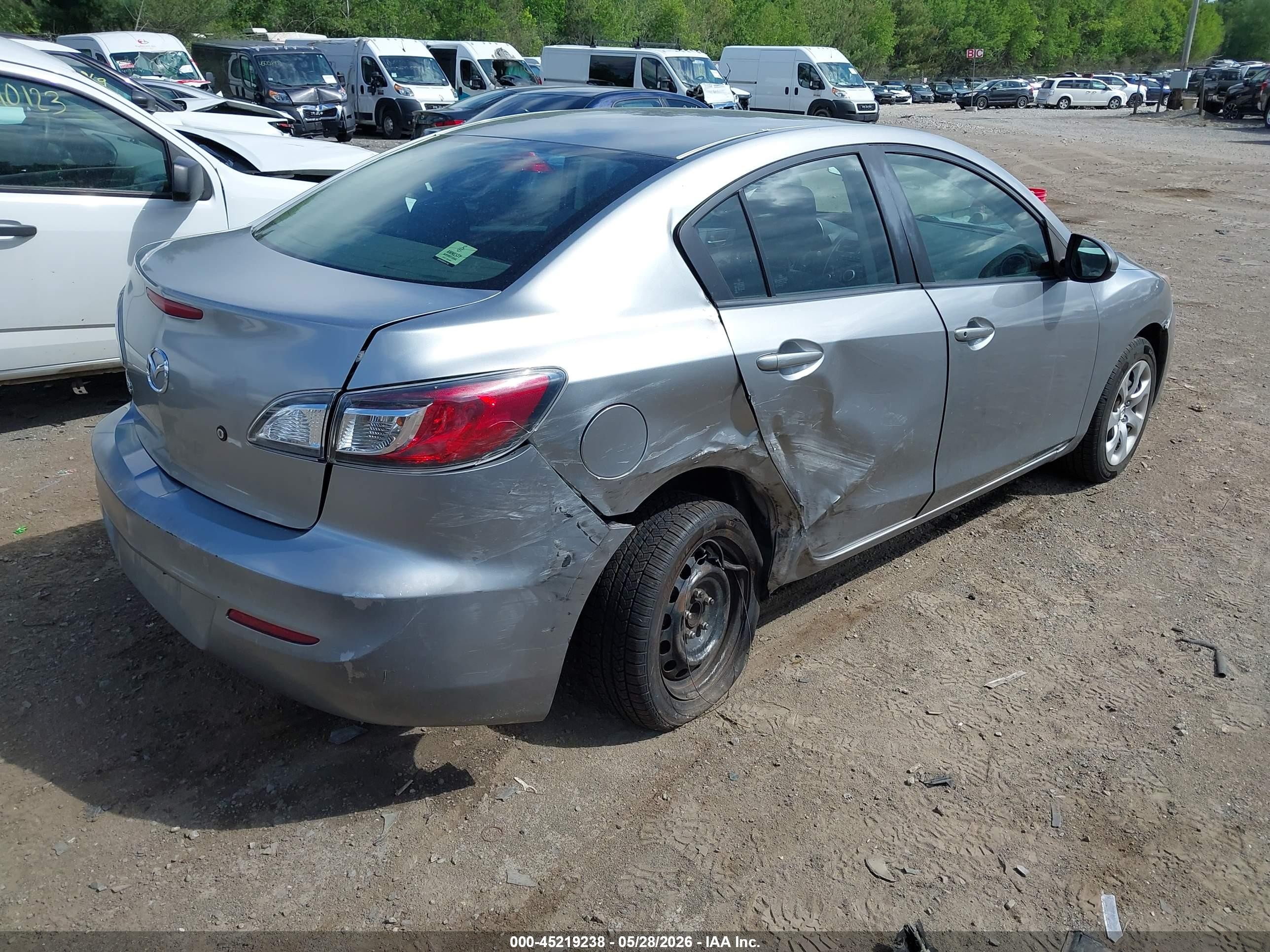 2013 Mazda Mazda3 I Sv Gray vin: JM1BL1TG9D1848893