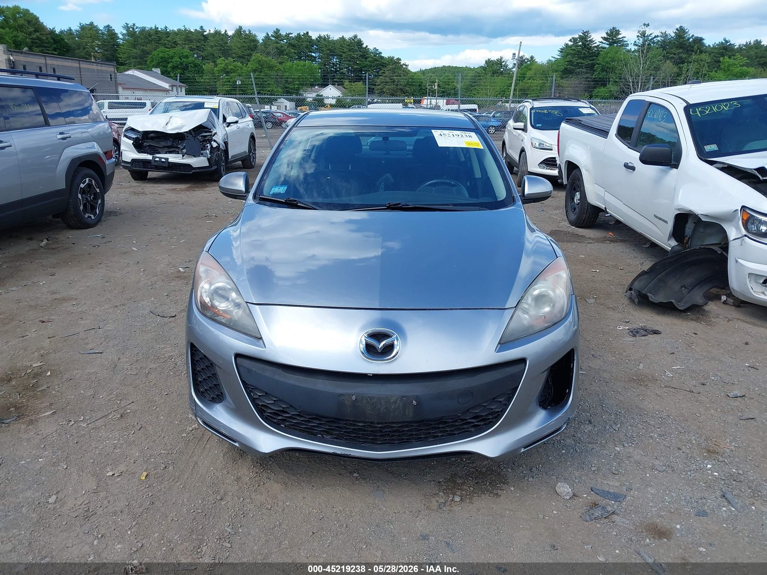 2013 Mazda Mazda3 I Sv Gray vin: JM1BL1TG9D1848893