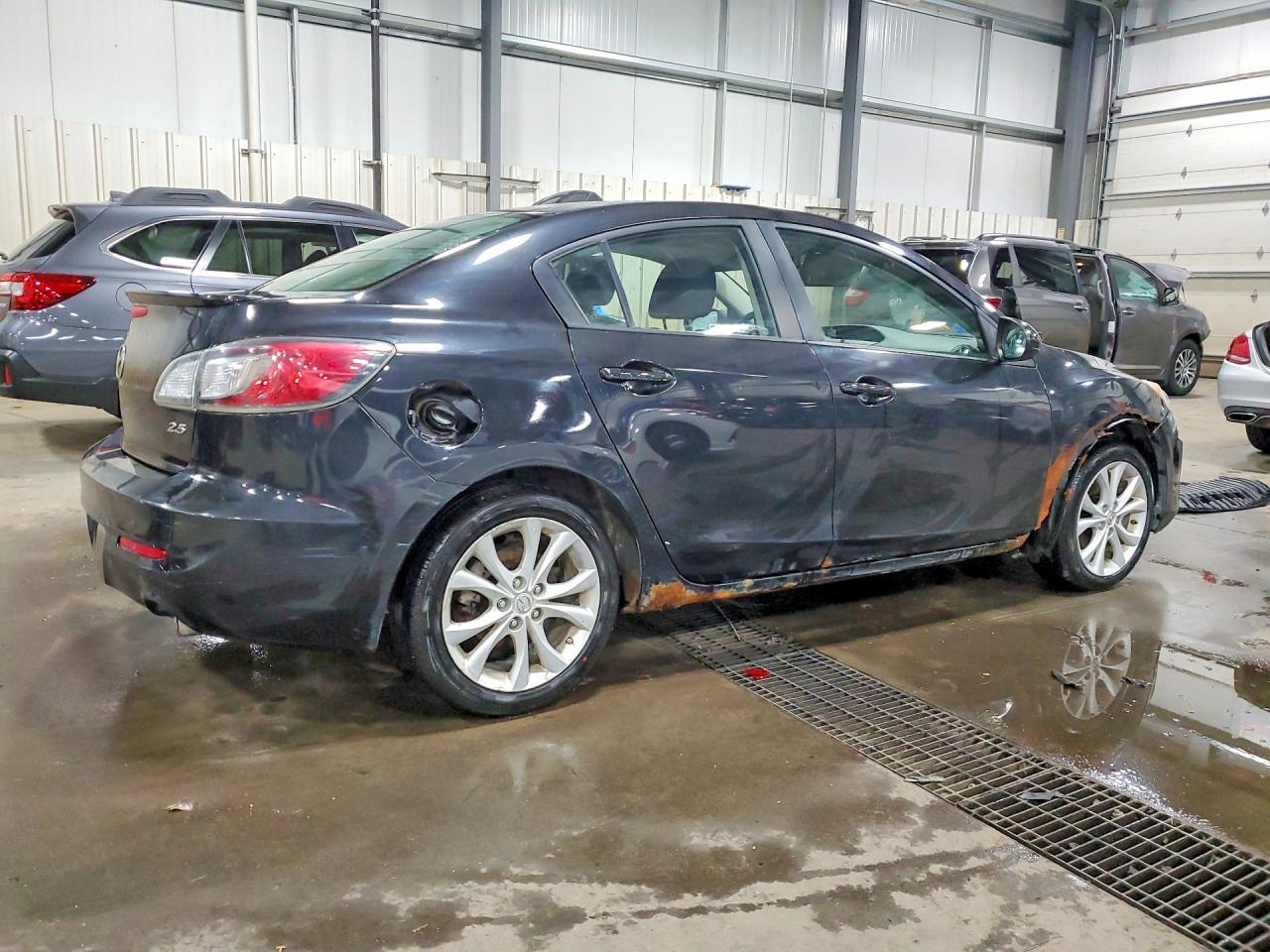 2011 Mazda 3 S Черный vin: JM1BL1U50B1386525