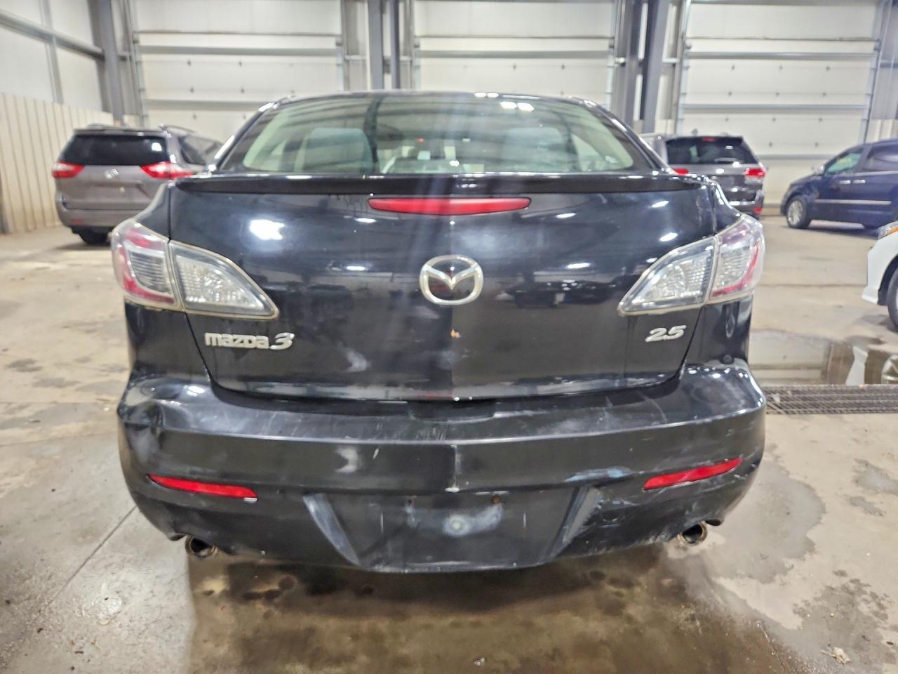 2011 Mazda 3 S Черный vin: JM1BL1U50B1386525
