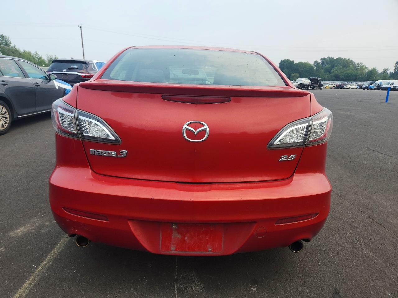 2011 Mazda 3 S Red vin: JM1BL1U51B1386985