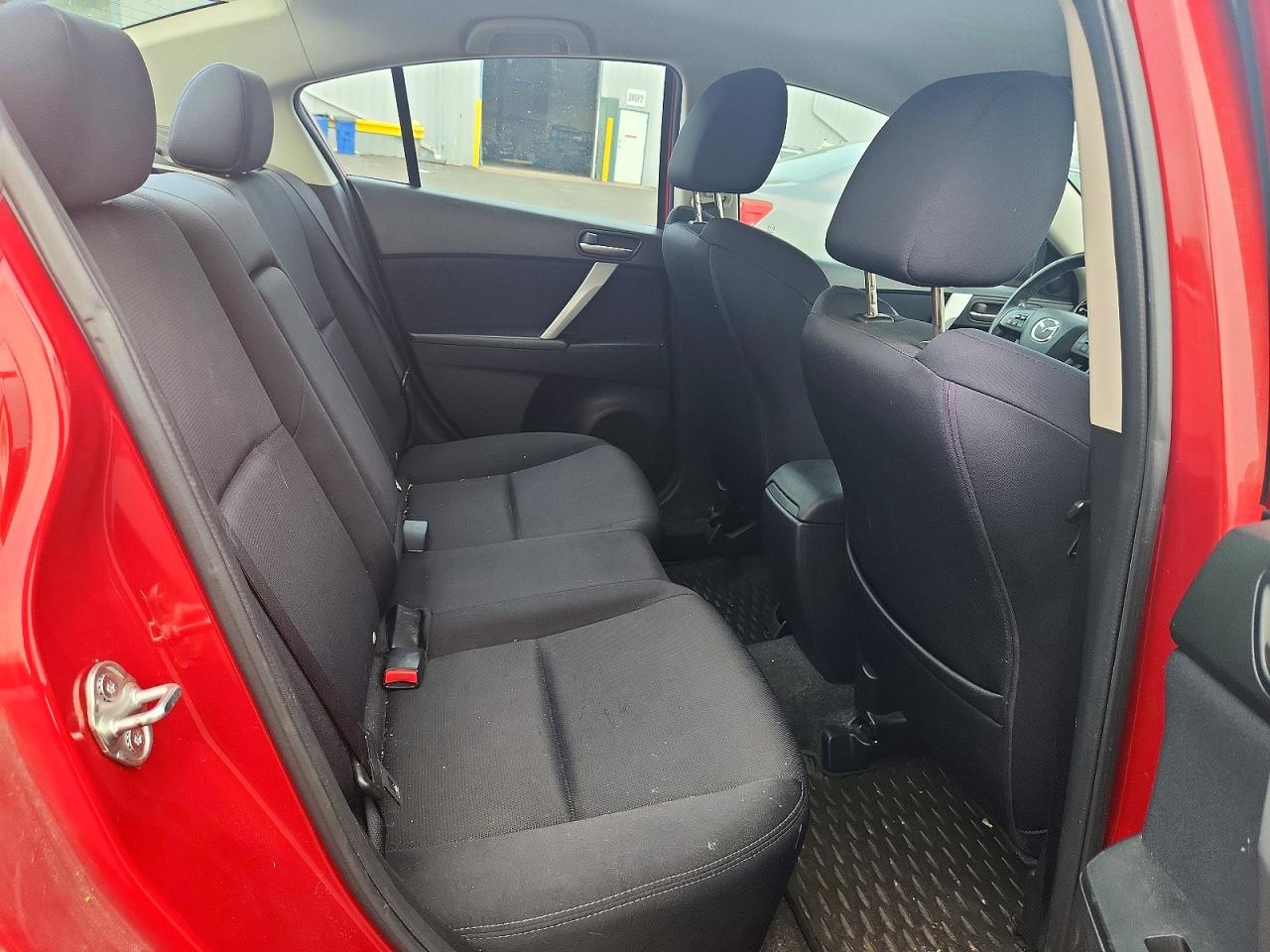 2011 Mazda 3 S Red vin: JM1BL1U51B1386985