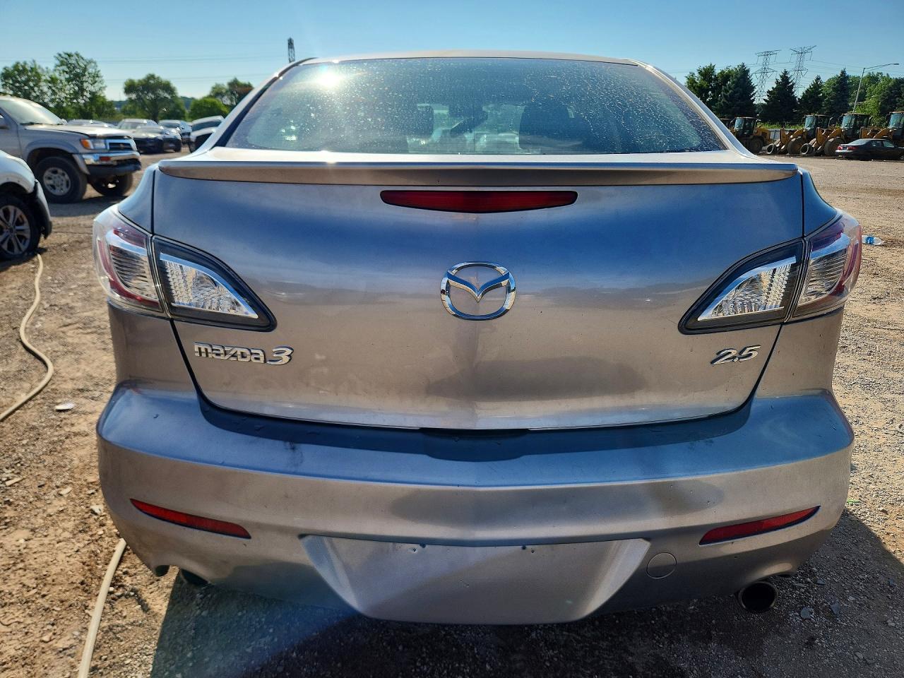 2011 Mazda 3 S Серебряный vin: JM1BL1U52B1405771