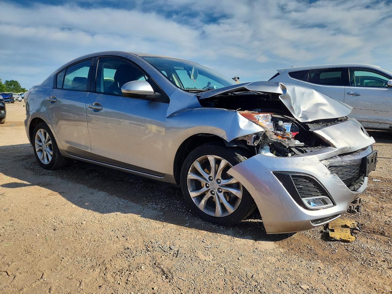 2011 Mazda 3 S Серебряный vin: JM1BL1U52B1405771