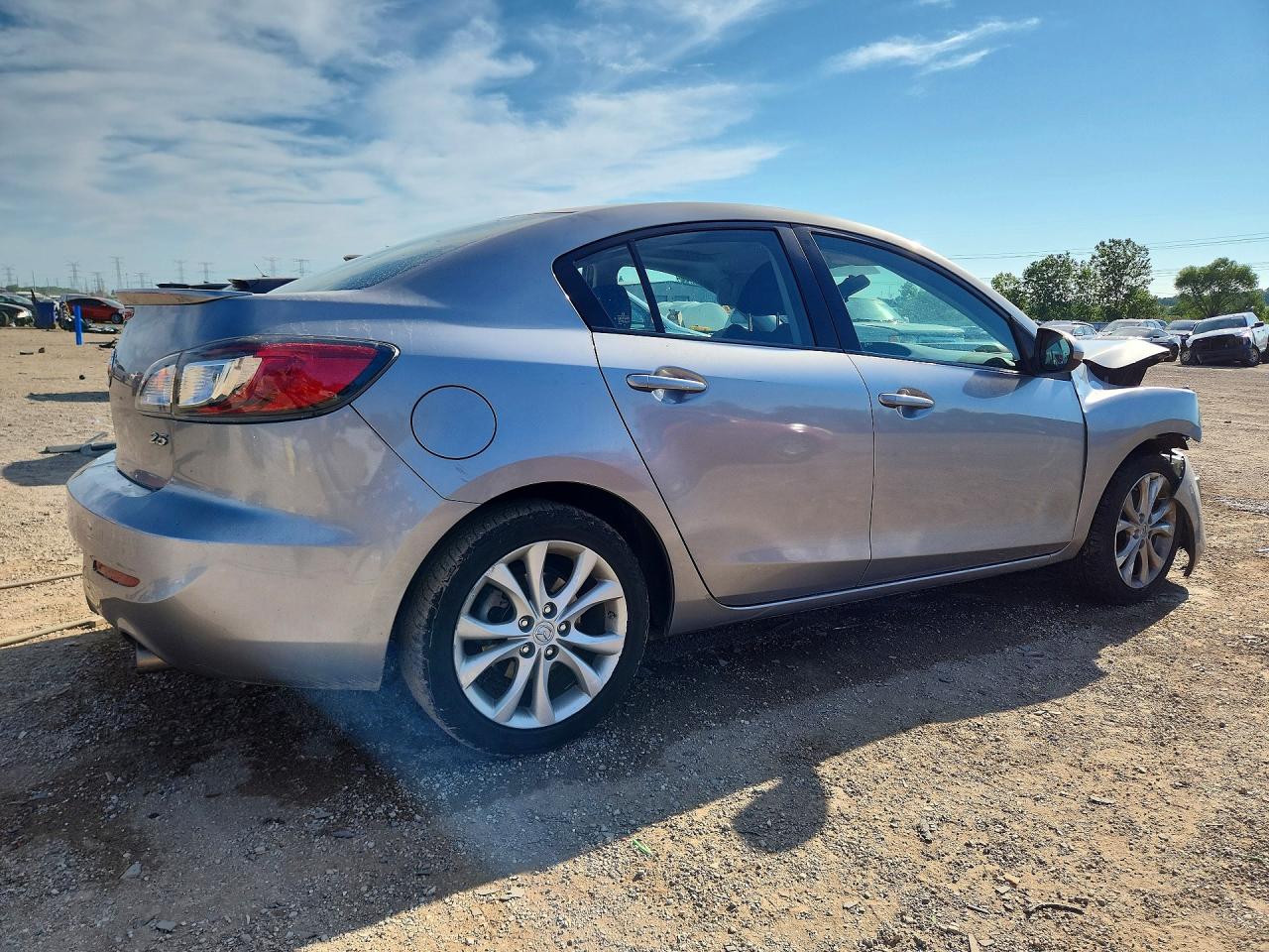 2011 Mazda 3 S Серебряный vin: JM1BL1U52B1405771