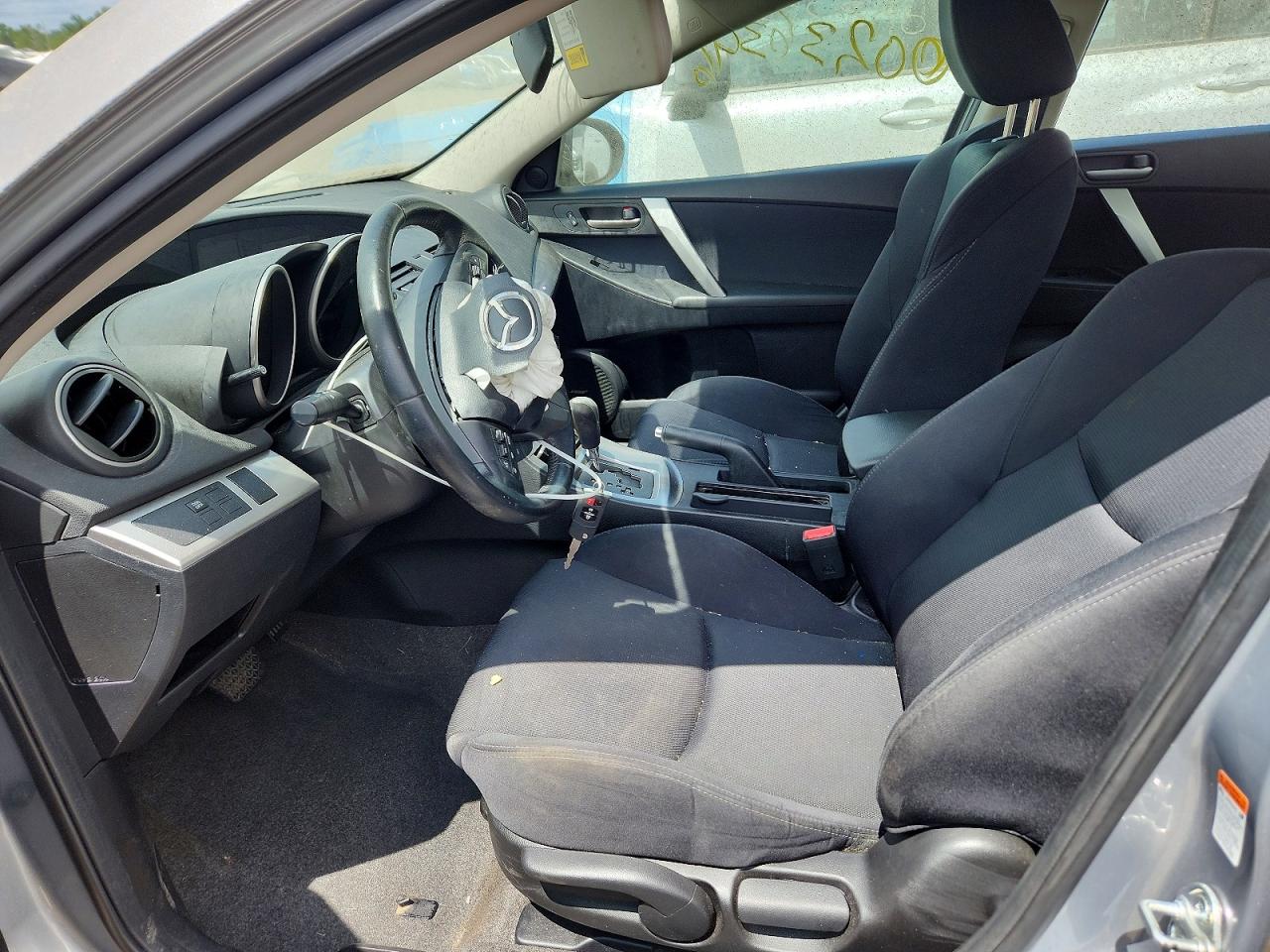 2011 Mazda 3 S Серебряный vin: JM1BL1U52B1405771