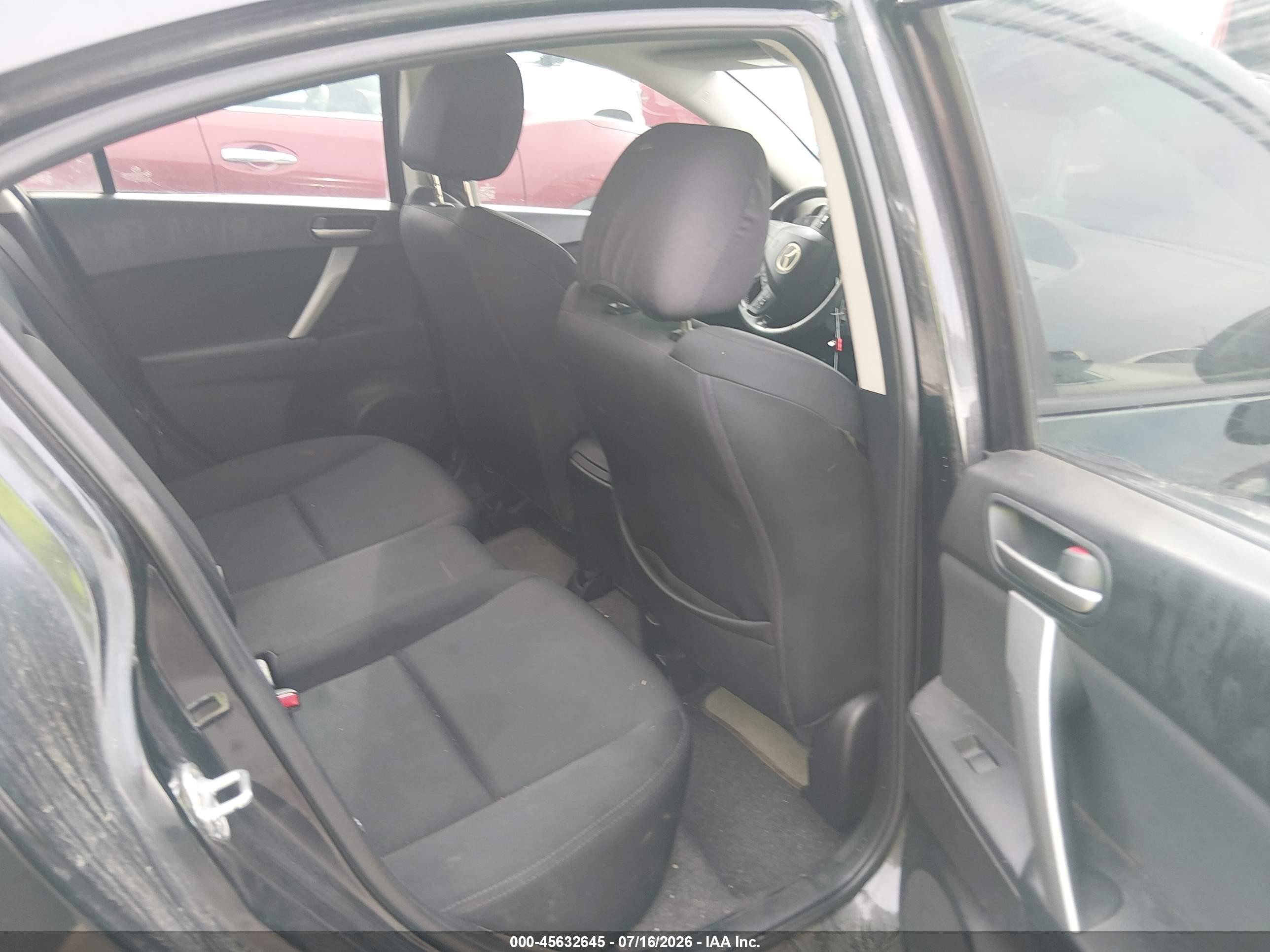 2011 Mazda Mazda3   Черный vin: JM1BL1U52B1470314