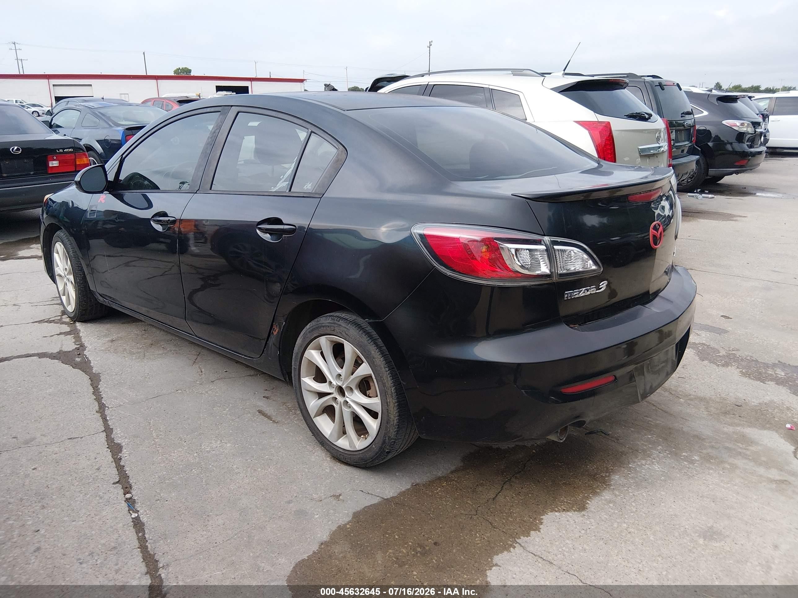 2011 Mazda Mazda3   Черный vin: JM1BL1U52B1470314