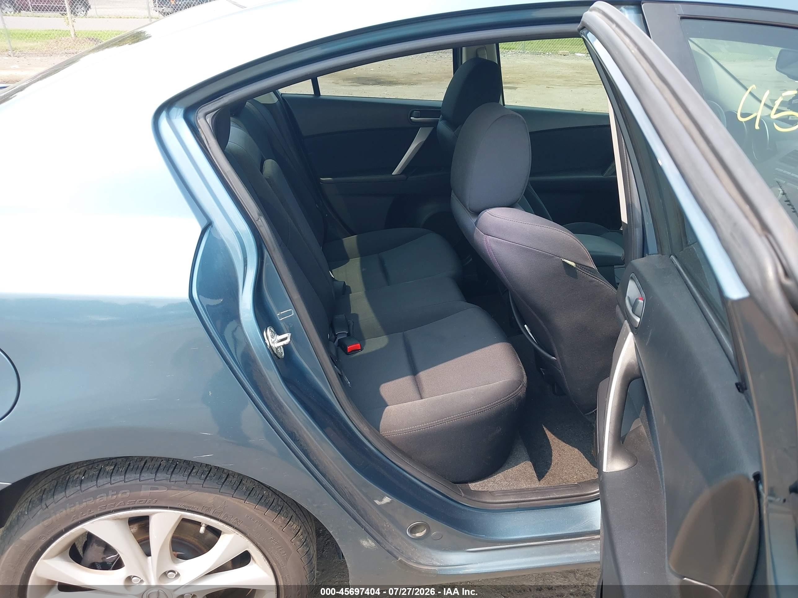 2011 Mazda Mazda3 S Sport Blue vin: JM1BL1U53B1393680