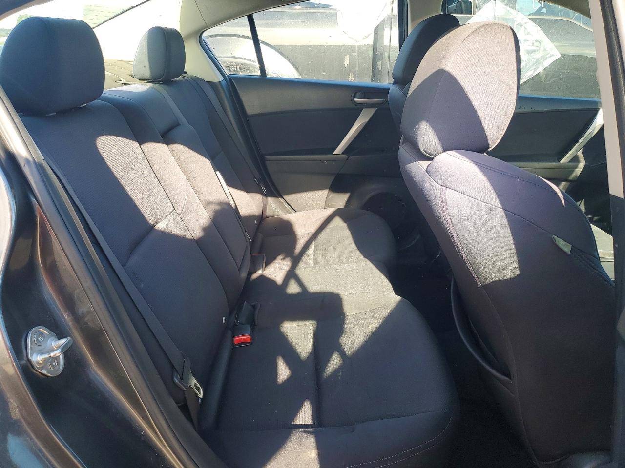 2011 Mazda 3 S Charcoal vin: JM1BL1U53B1416519