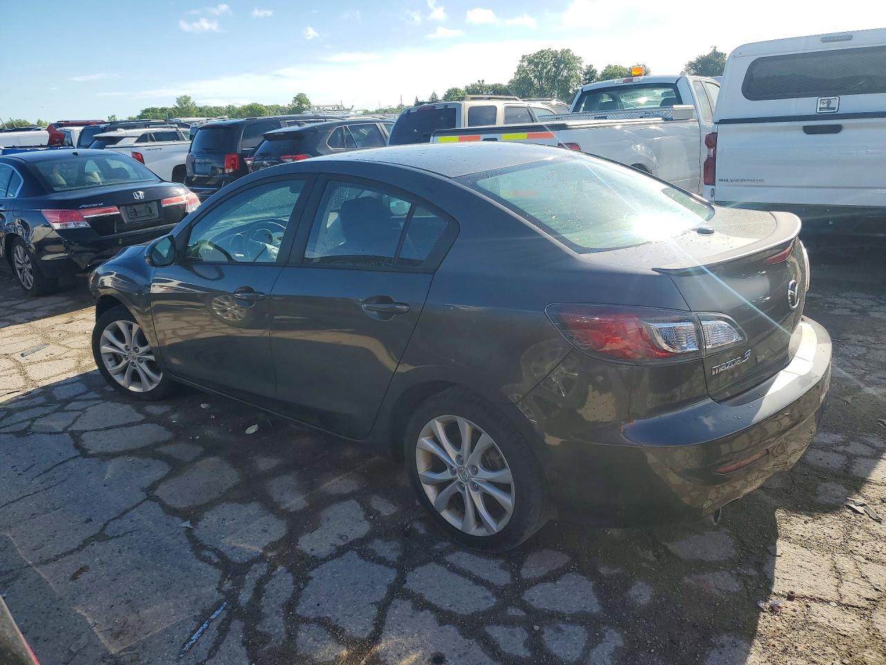 2011 Mazda 3 S Charcoal vin: JM1BL1U53B1416519
