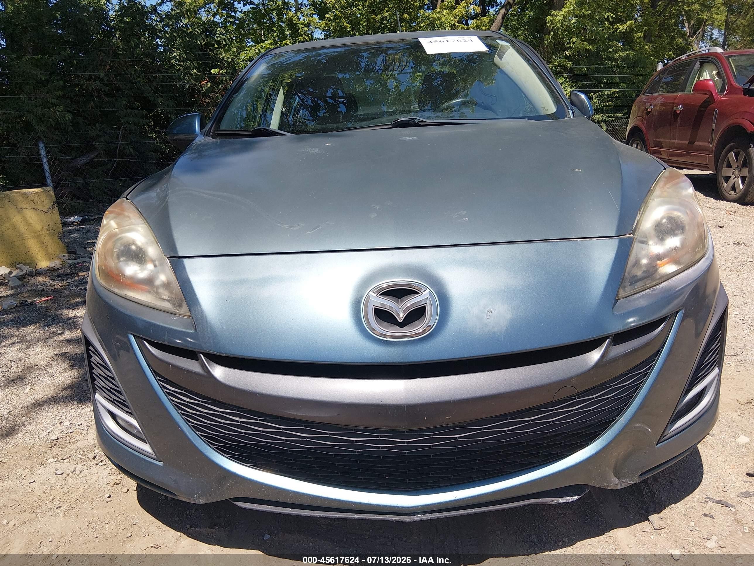 2011 Mazda Mazda3 S Sport Light Blue vin: JM1BL1U58B1363803