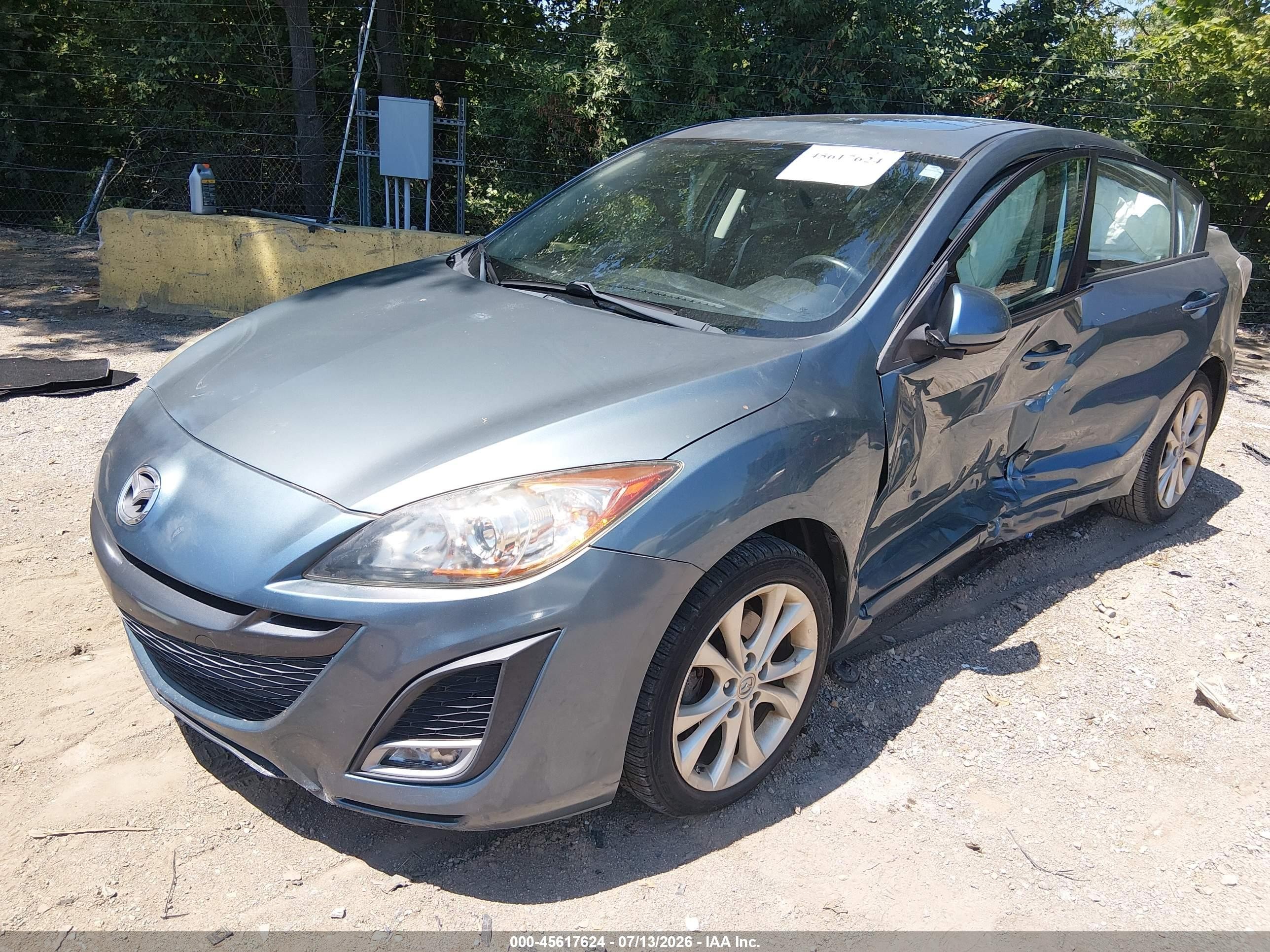 2011 Mazda Mazda3 S Sport Light Blue vin: JM1BL1U58B1363803