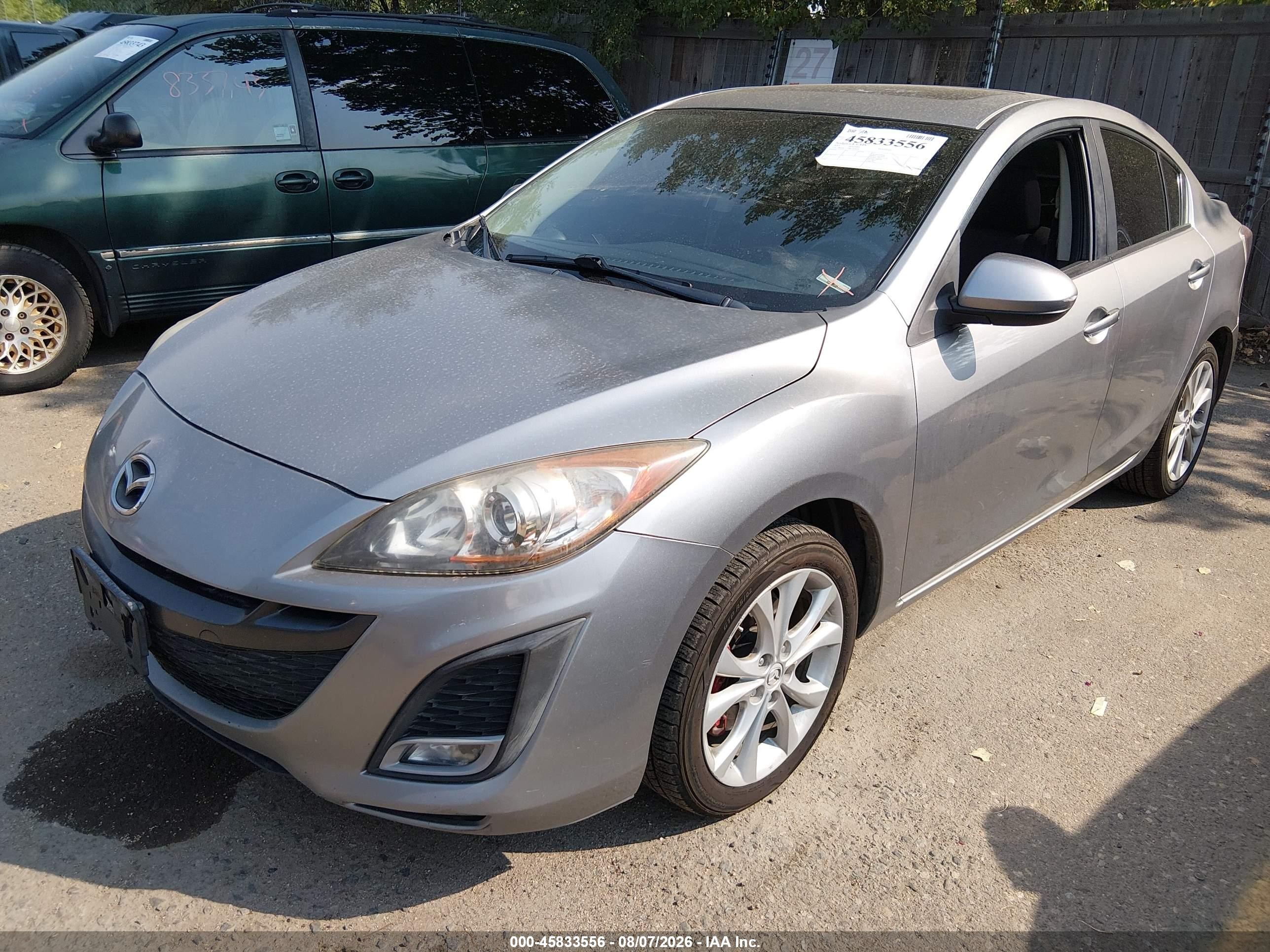 2011 Mazda Mazda3 S Sport Серебряный vin: JM1BL1U59B1389634