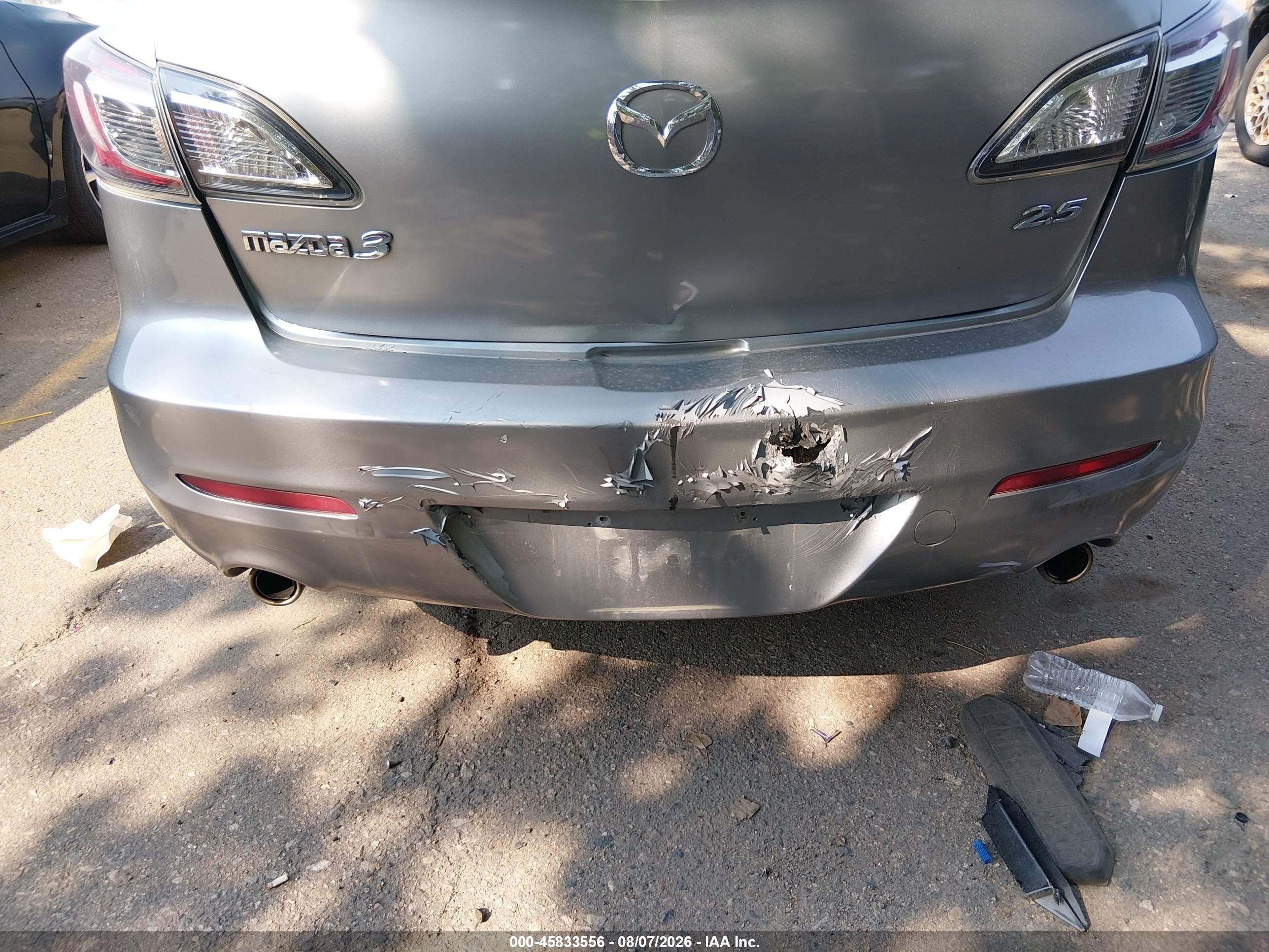 2011 Mazda Mazda3 S Sport Серебряный vin: JM1BL1U59B1389634