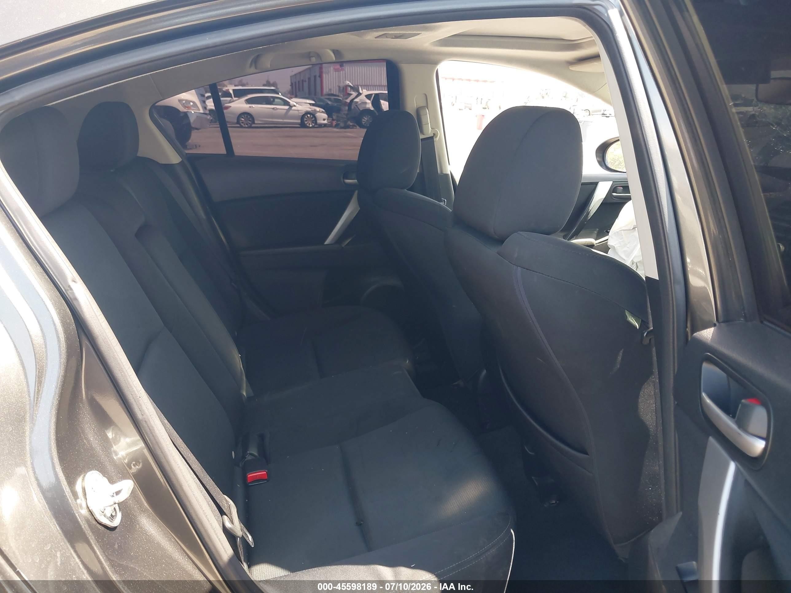 2011 Mazda Mazda3 S Sport Серый vin: JM1BL1U62B1481659
