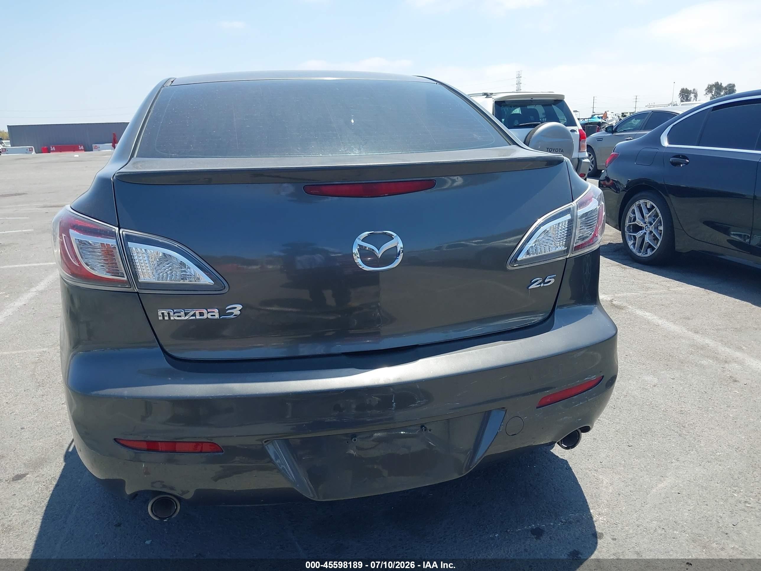 2011 Mazda Mazda3 S Sport Серый vin: JM1BL1U62B1481659
