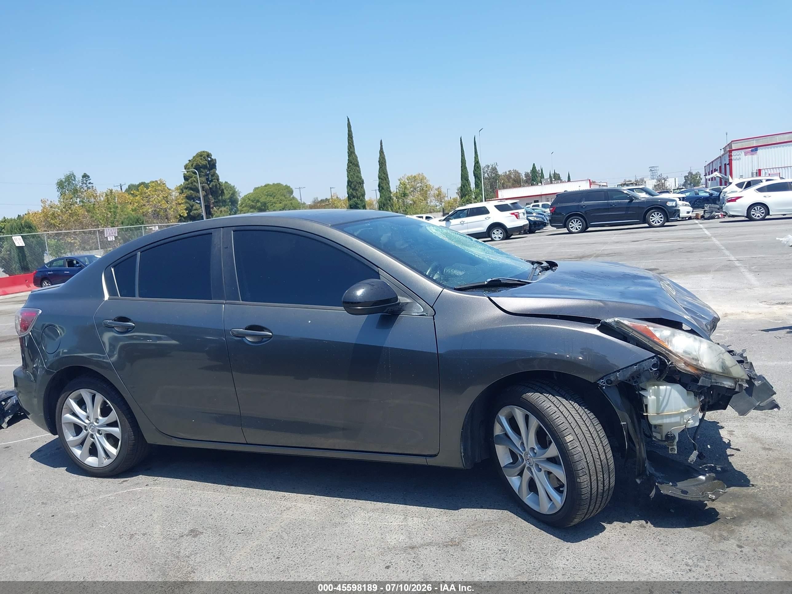 2011 Mazda Mazda3 S Sport Серый vin: JM1BL1U62B1481659