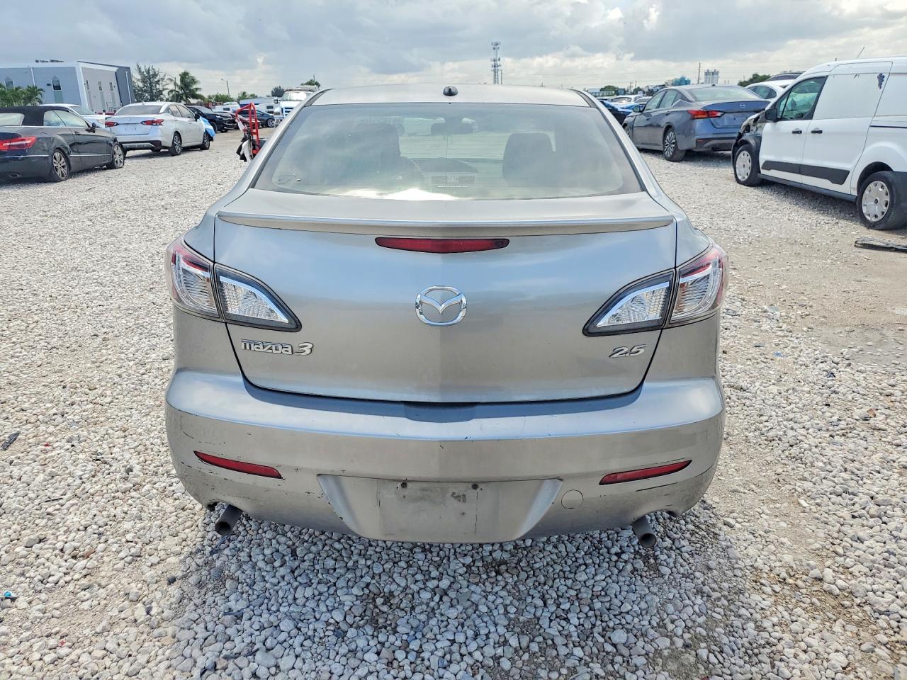 2011 Mazda 3 S Silver vin: JM1BL1U63B1474591