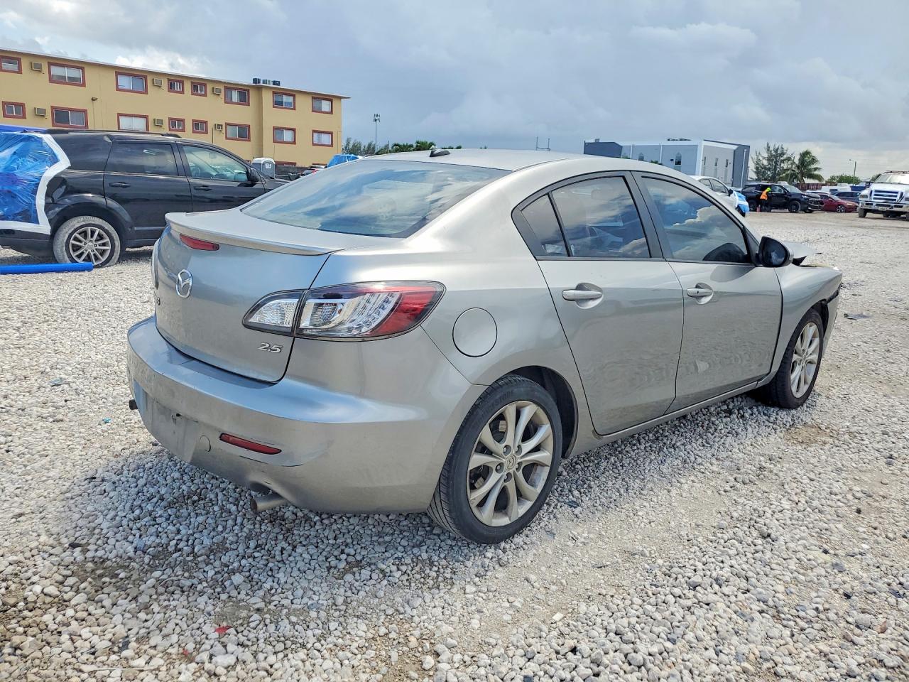 2011 Mazda 3 S Silver vin: JM1BL1U63B1474591