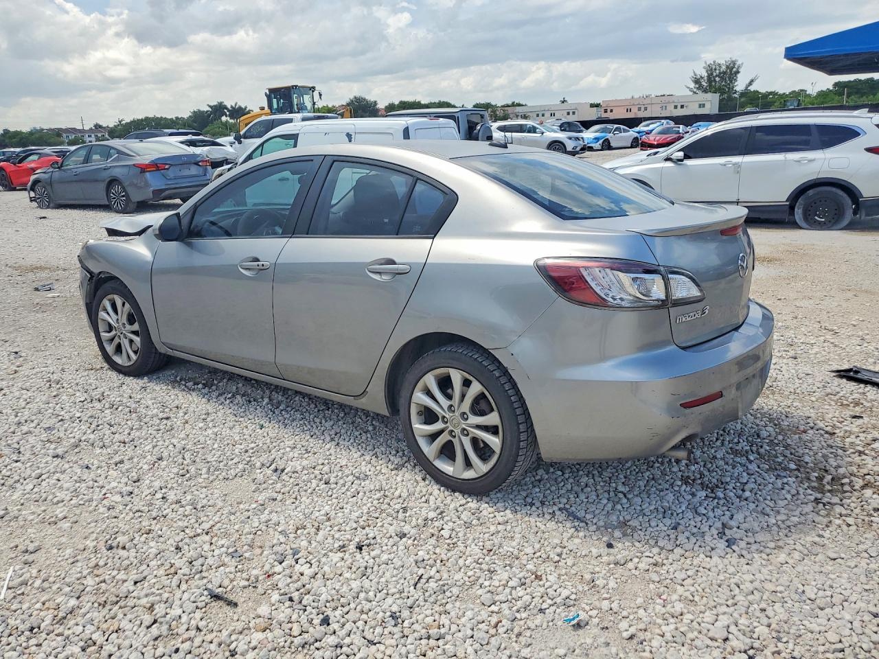 2011 Mazda 3 S Silver vin: JM1BL1U63B1474591