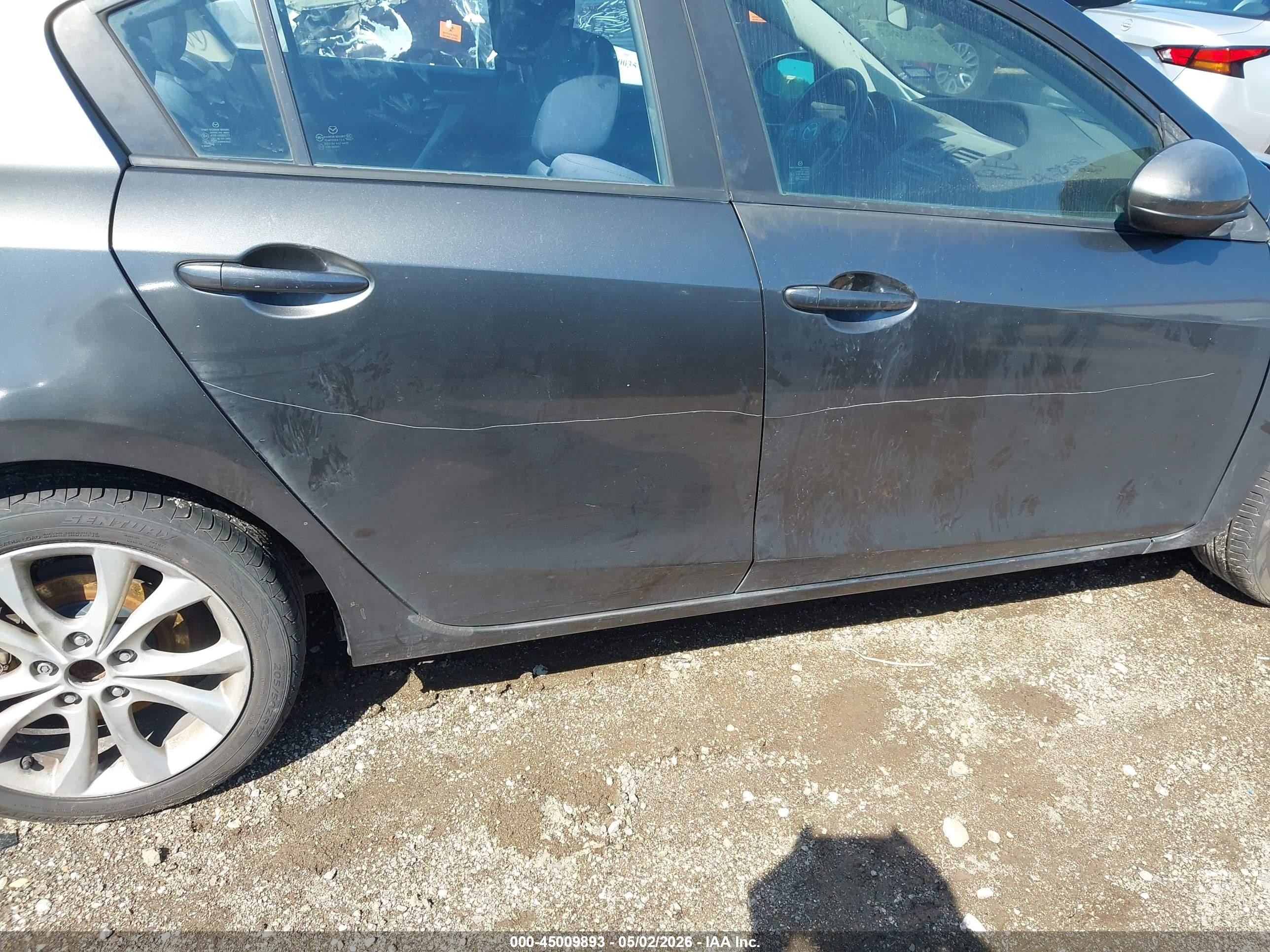 2011 Mazda Mazda3 S Sport Gray vin: JM1BL1U65B1489433