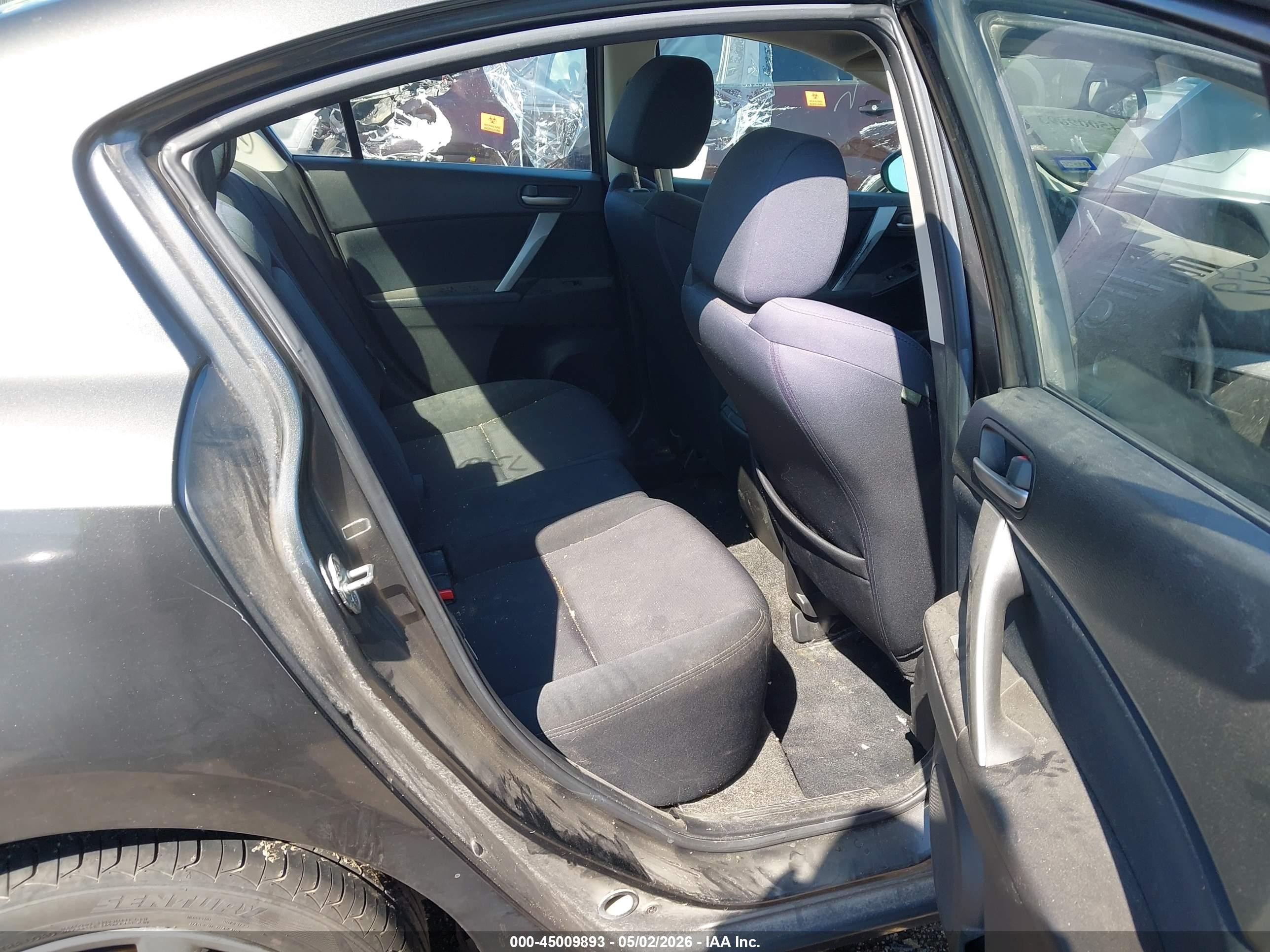 2011 Mazda Mazda3 S Sport Gray vin: JM1BL1U65B1489433