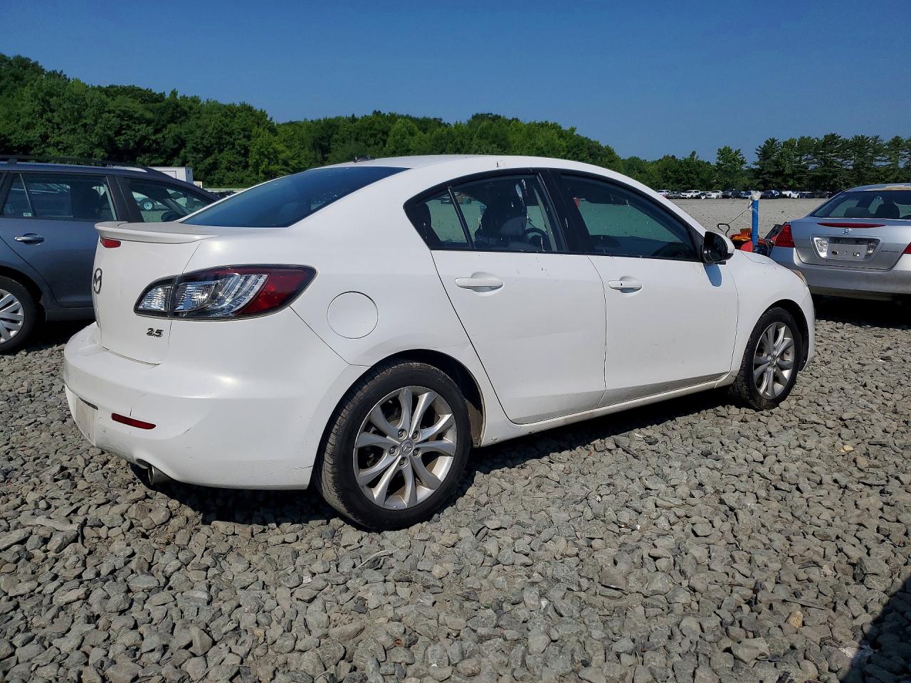 2011 Mazda 3 S White vin: JM1BL1U66B1398297