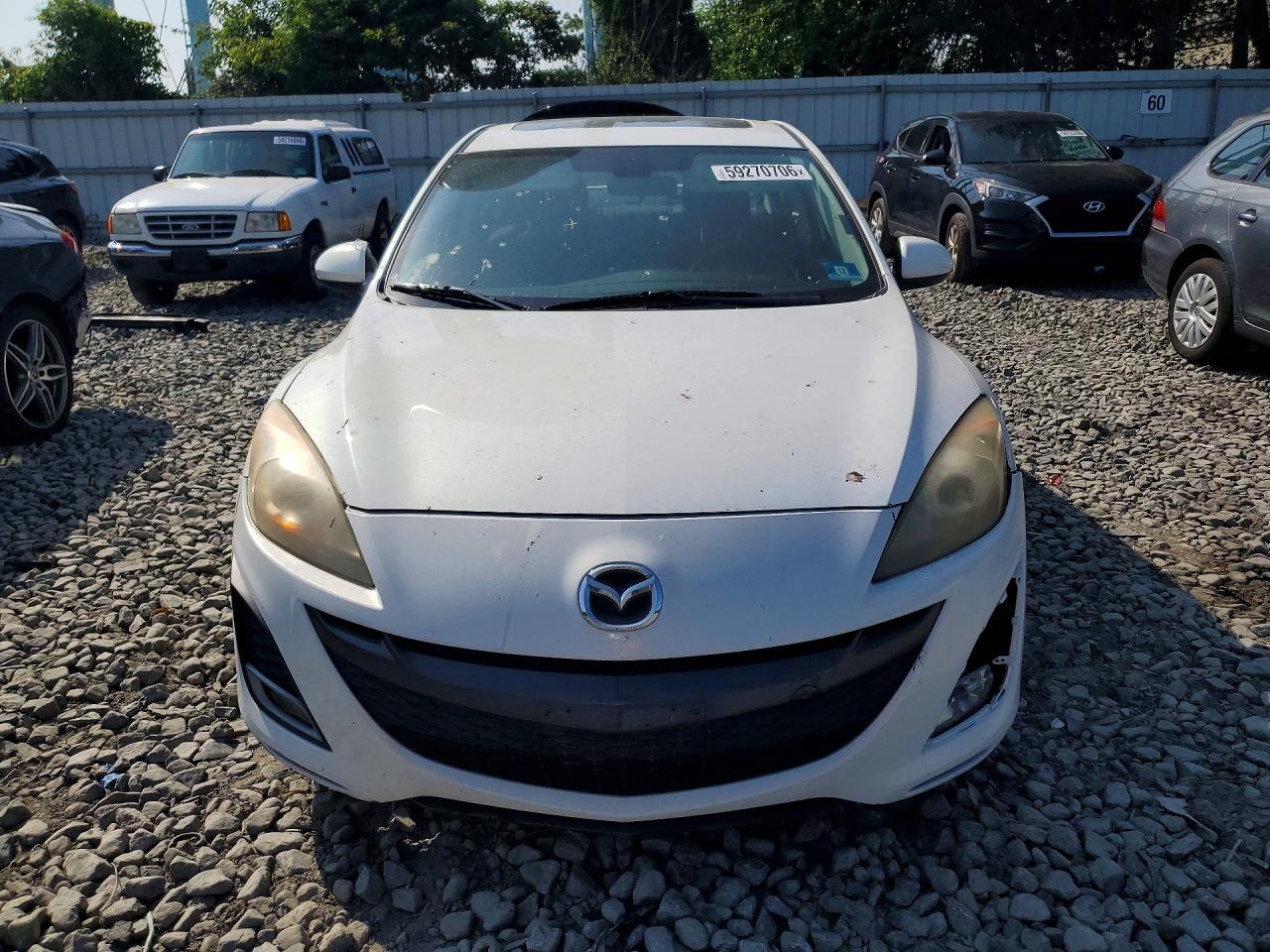 2011 Mazda 3 S White vin: JM1BL1U66B1398297