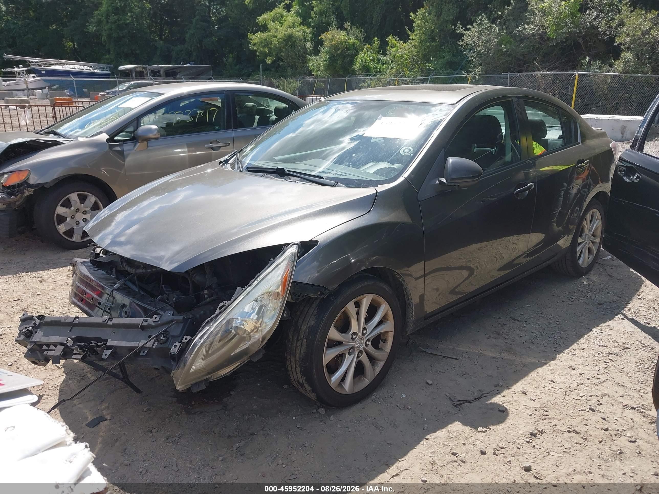 2011 Mazda Mazda3 S Sport Gray vin: JM1BL1U68B1482718