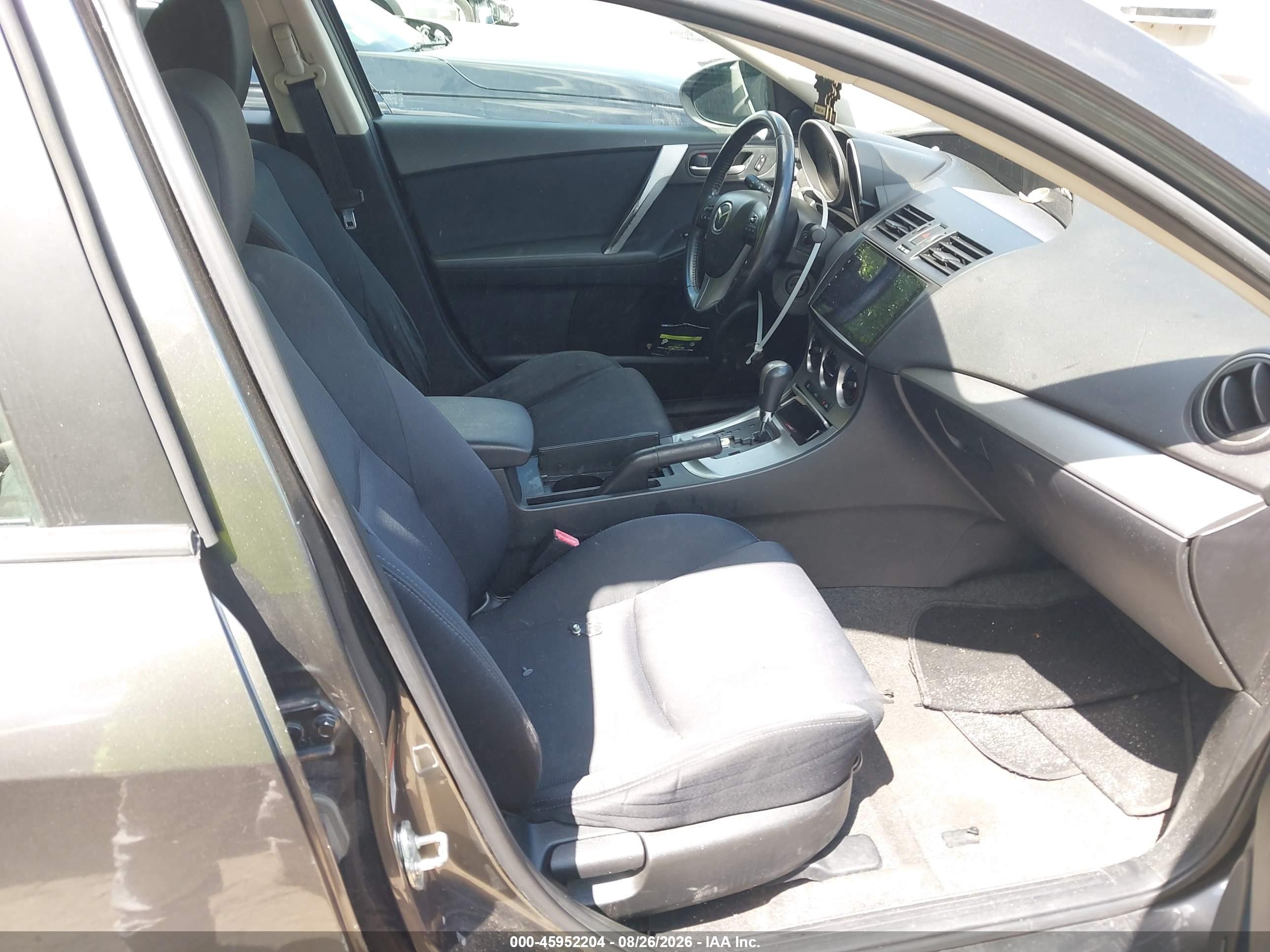 2011 Mazda Mazda3 S Sport Gray vin: JM1BL1U68B1482718