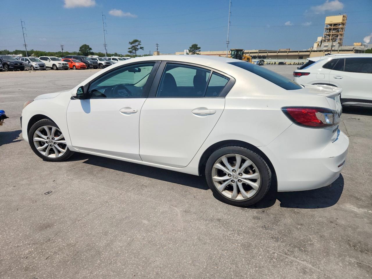 2011 Mazda 3 S White vin: JM1BL1U6XB1481375