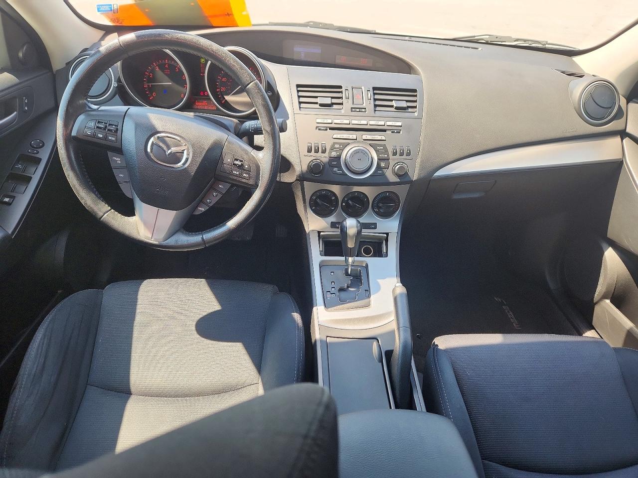 2011 Mazda 3 S White vin: JM1BL1U6XB1481375