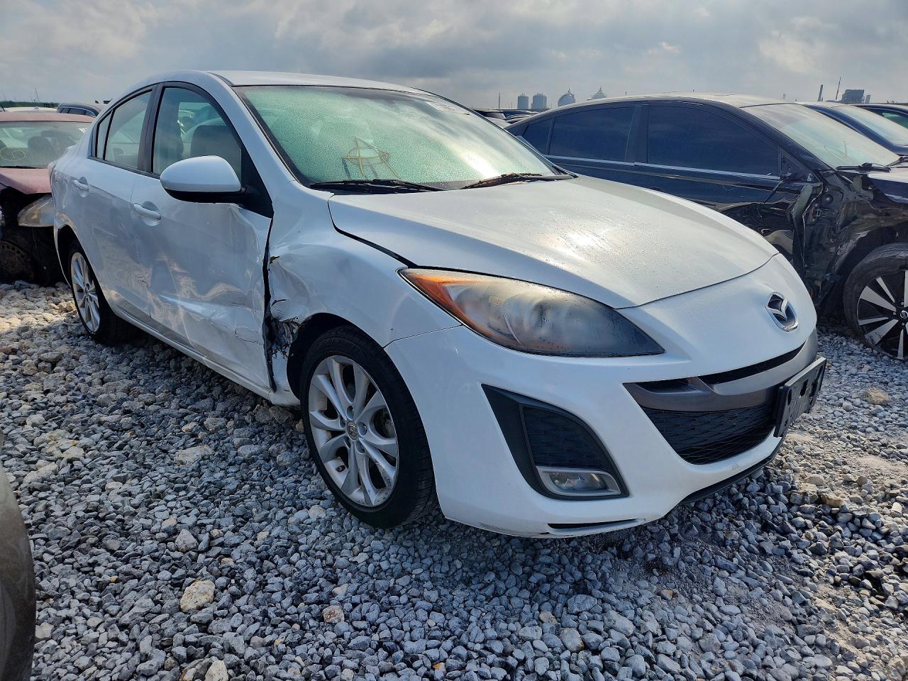 2011 Mazda 3 S White vin: JM1BL1U6XB1481375
