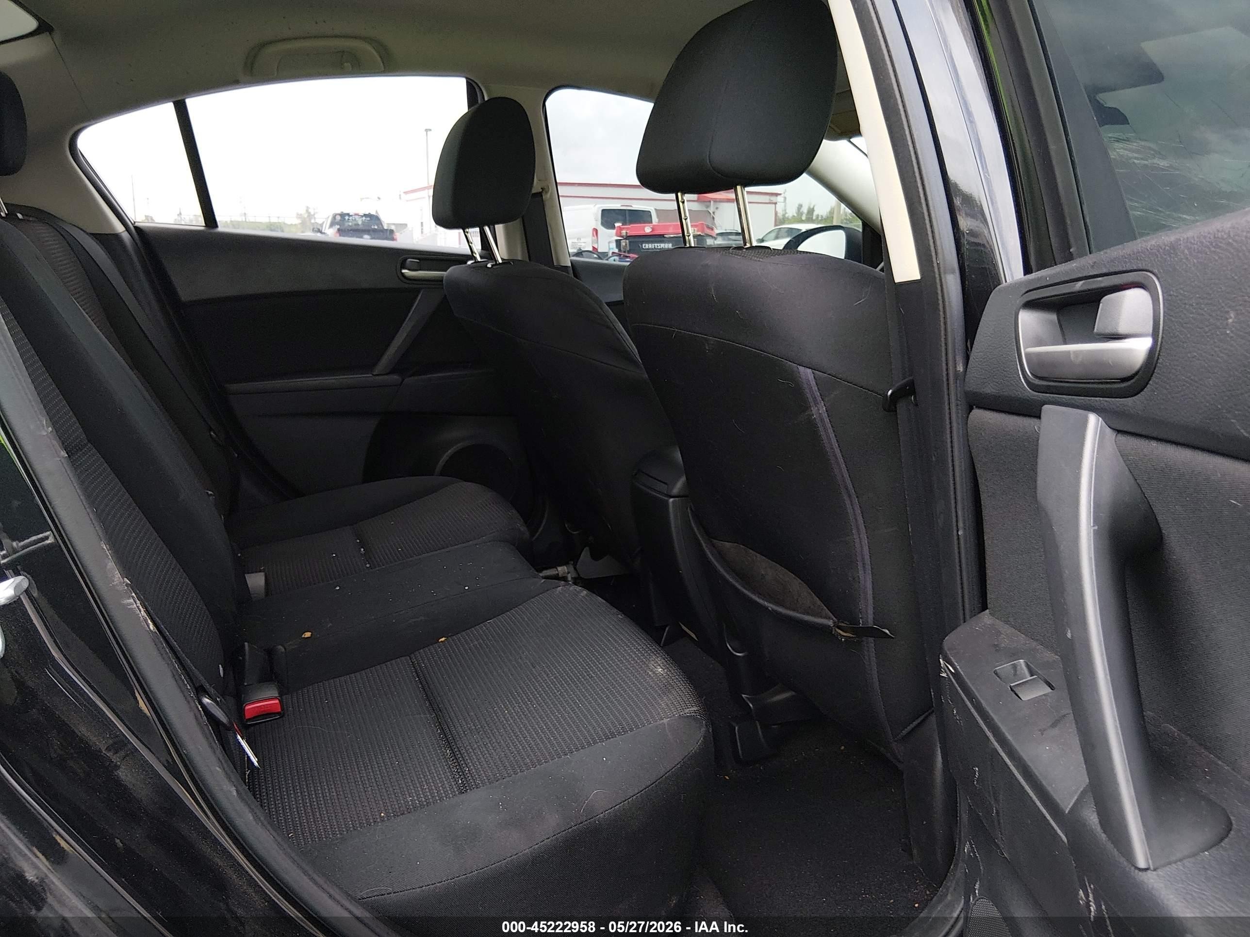2013 Mazda Mazda3 I Sport Серый vin: JM1BL1U70D1747773