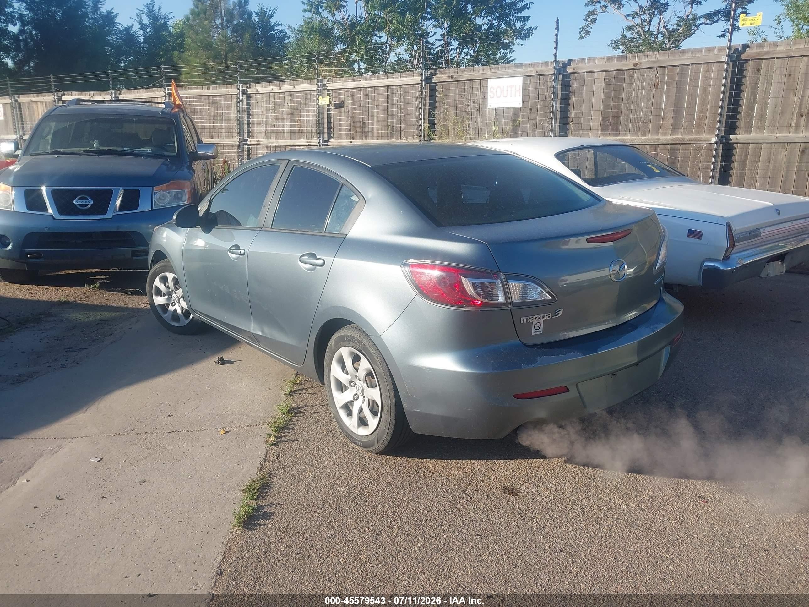 2013 Mazda Mazda3 I Sport Синий vin: JM1BL1U71D1719402