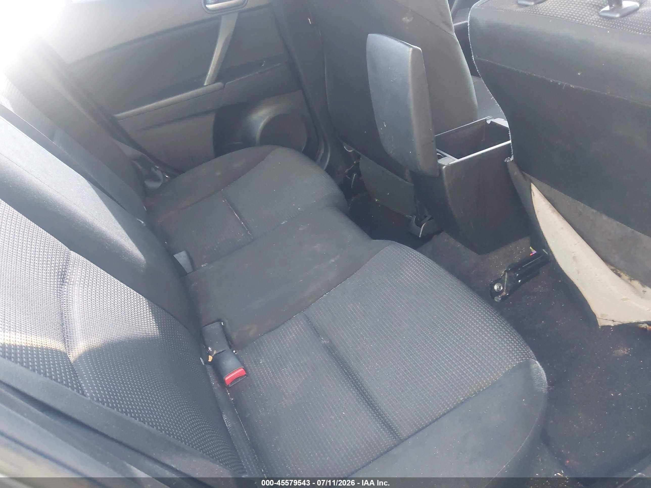 2013 Mazda Mazda3 I Sport Синий vin: JM1BL1U71D1719402