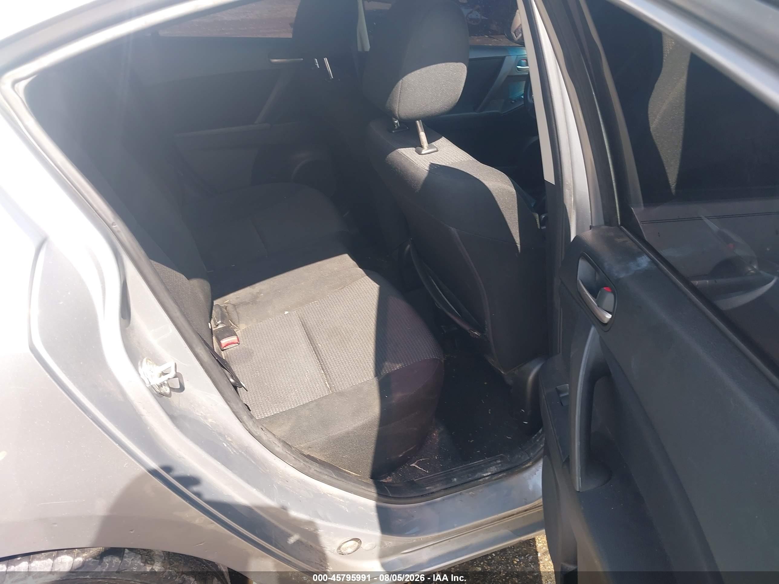 2013 Mazda 3 I Серебряный vin: JM1BL1U72D1749394