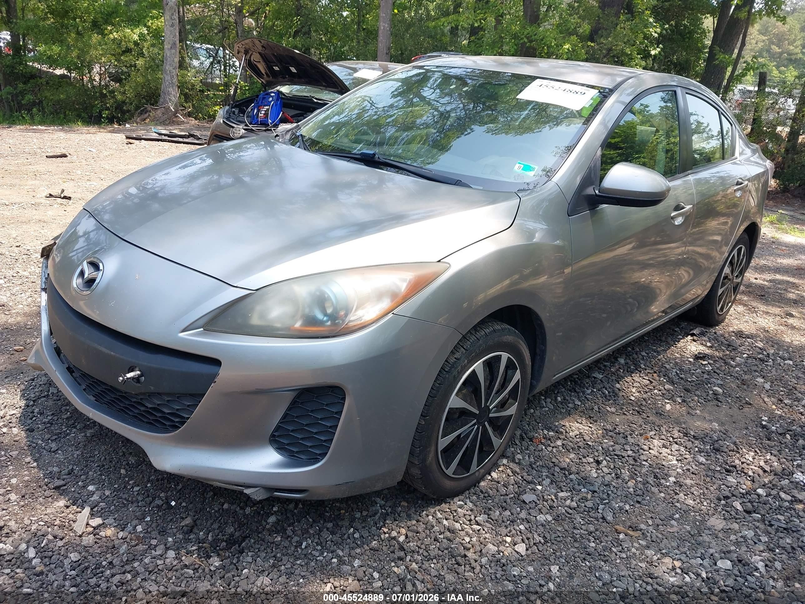 2013 Mazda Mazda3 I Sport Gray vin: JM1BL1U72D1757138