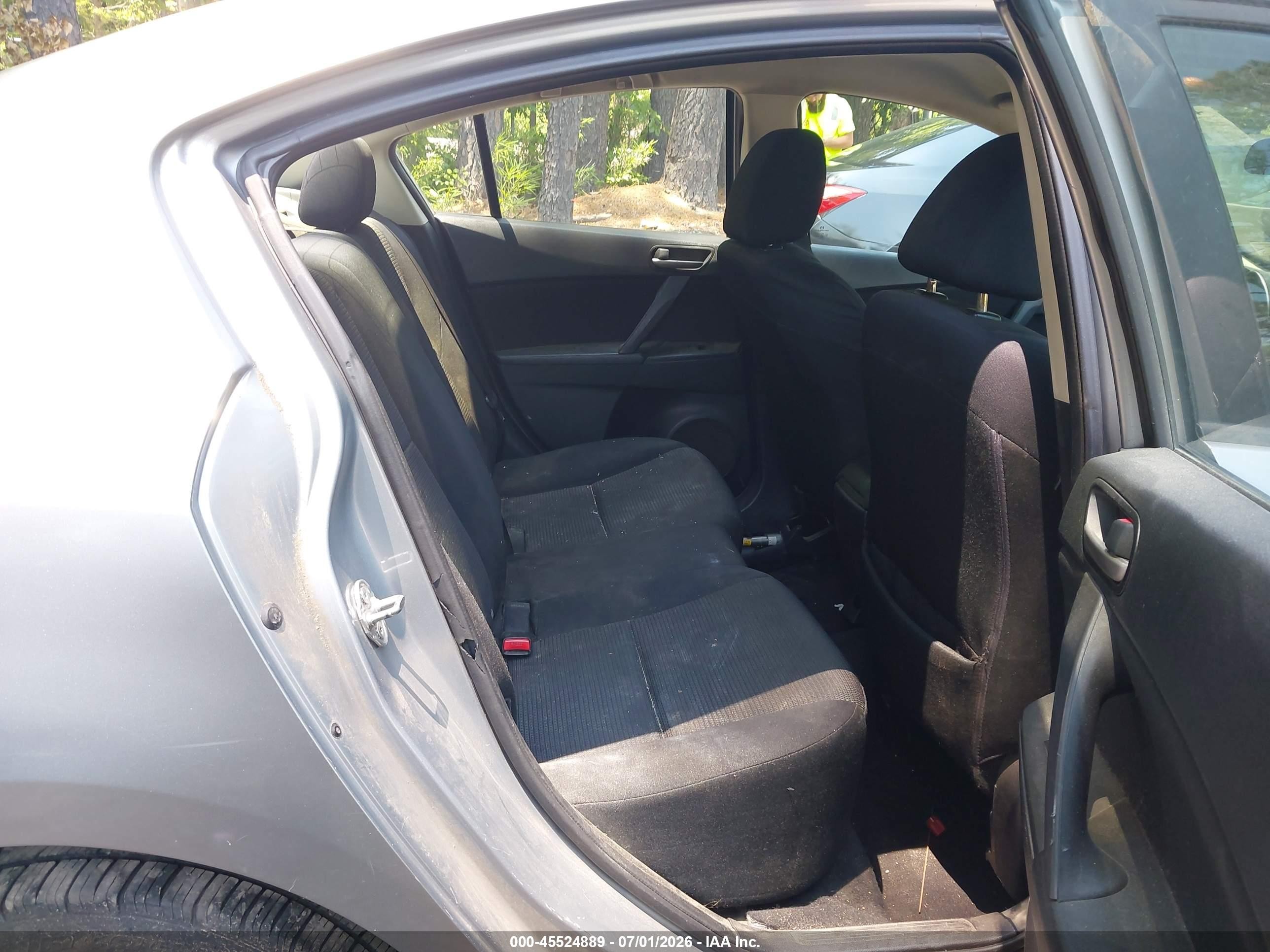 2013 Mazda Mazda3 I Sport Gray vin: JM1BL1U72D1757138