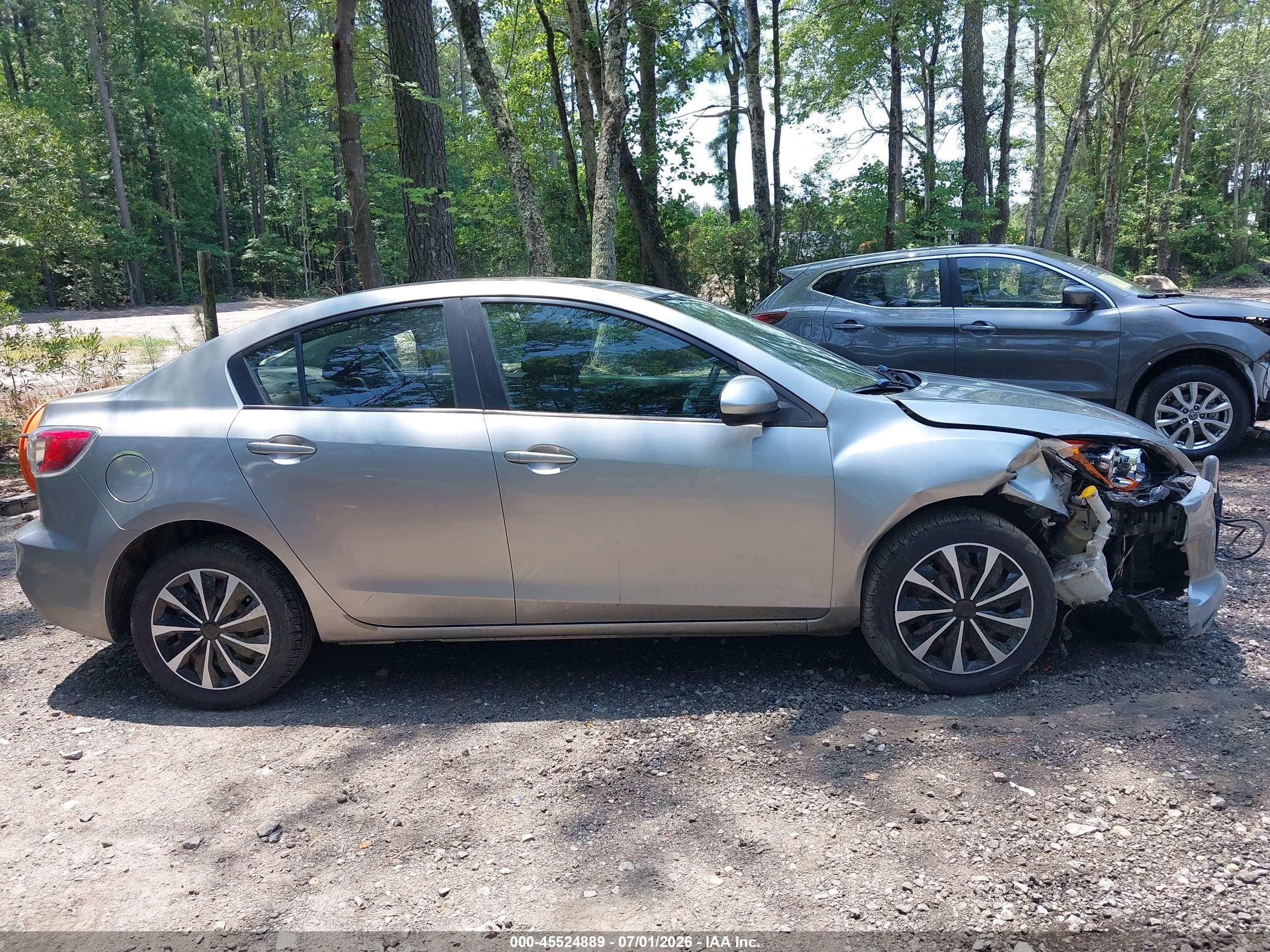 2013 Mazda Mazda3 I Sport Gray vin: JM1BL1U72D1757138